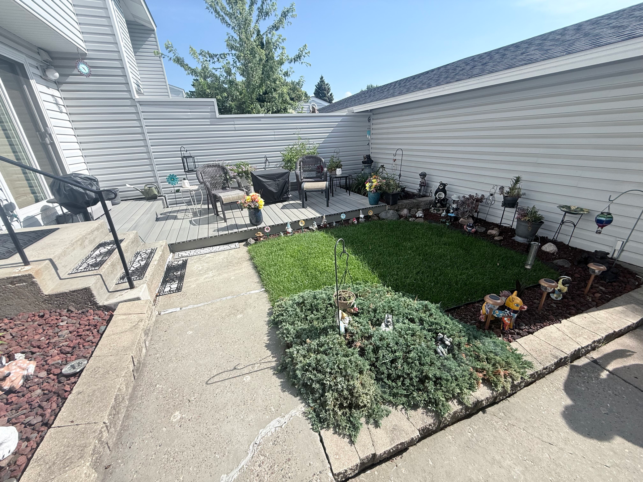 2224 Tower Court Property Photo 21