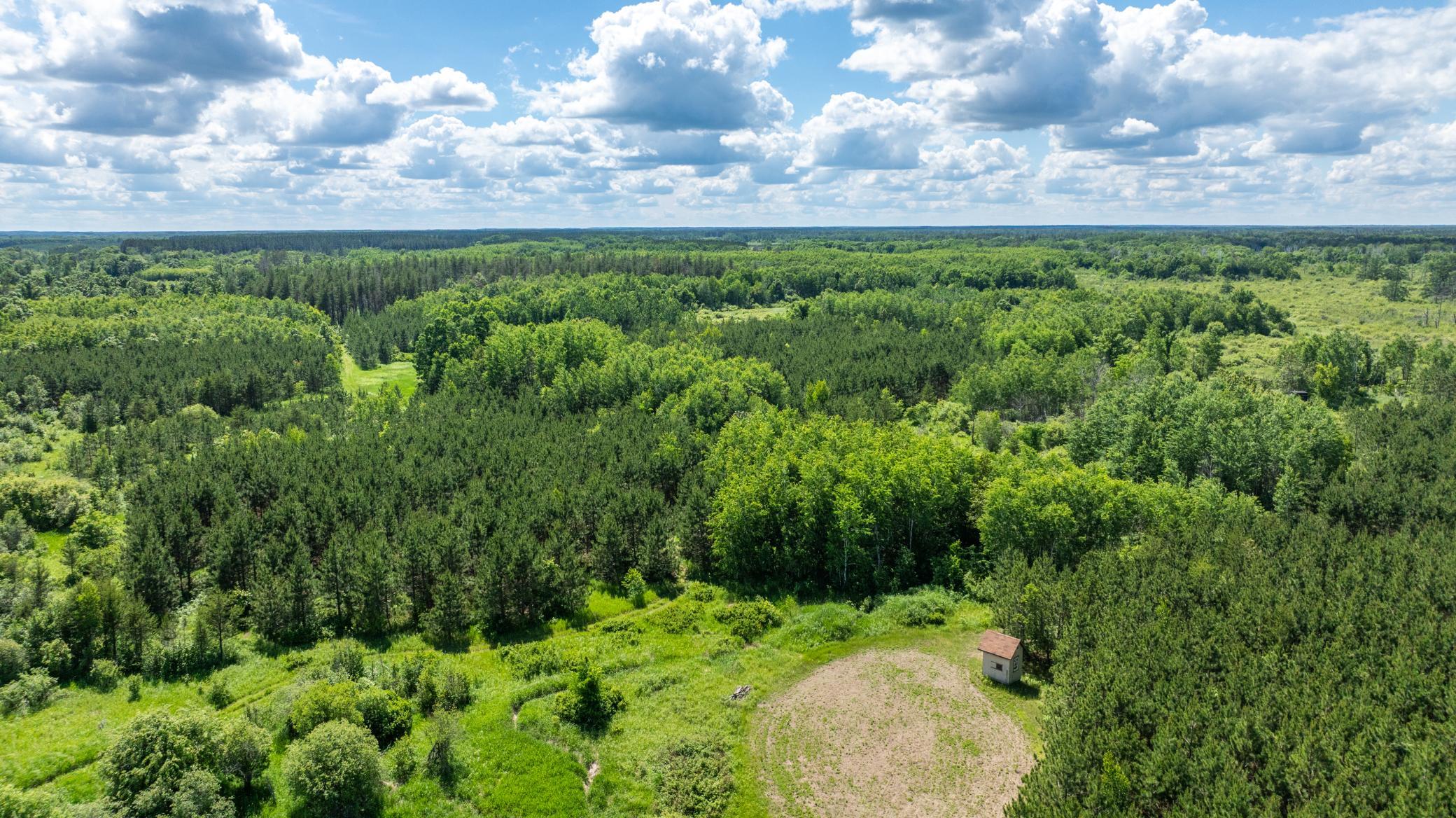 22415 Wilderness Drive Property Photo 11