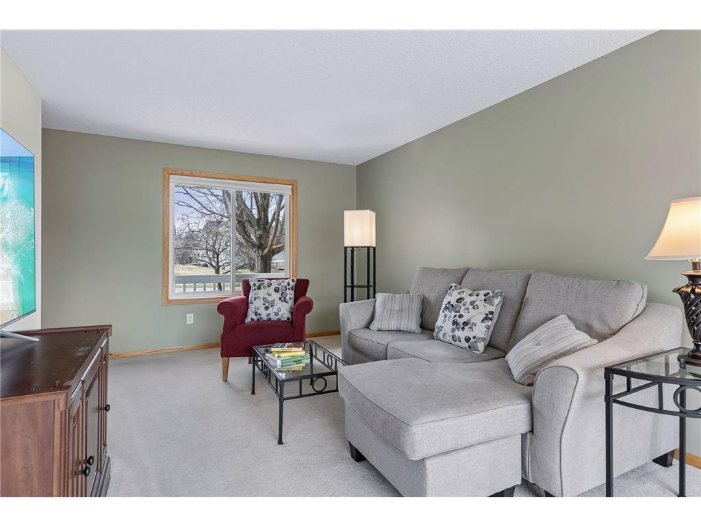 49 Windsor Wood Path Property Photo 8