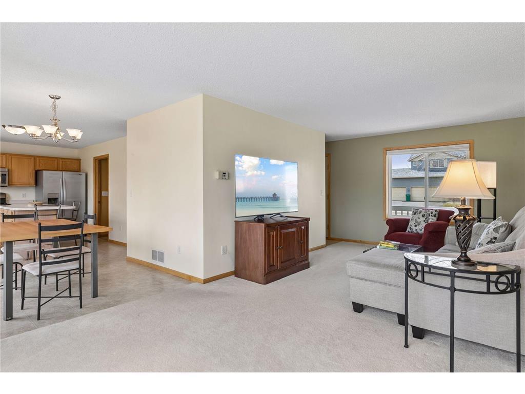 49 Windsor Wood Path Property Photo 11