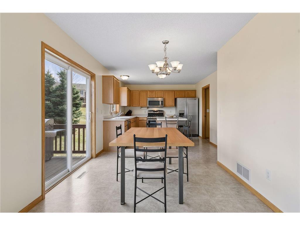 49 Windsor Wood Path Property Photo 12