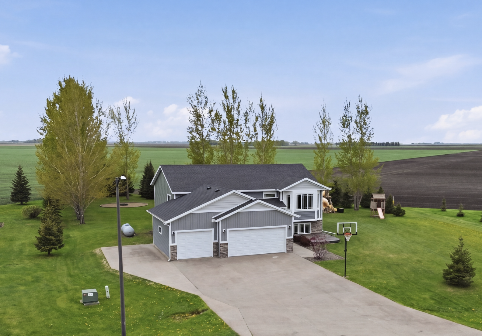 520 3rd Street N Property Photo 7