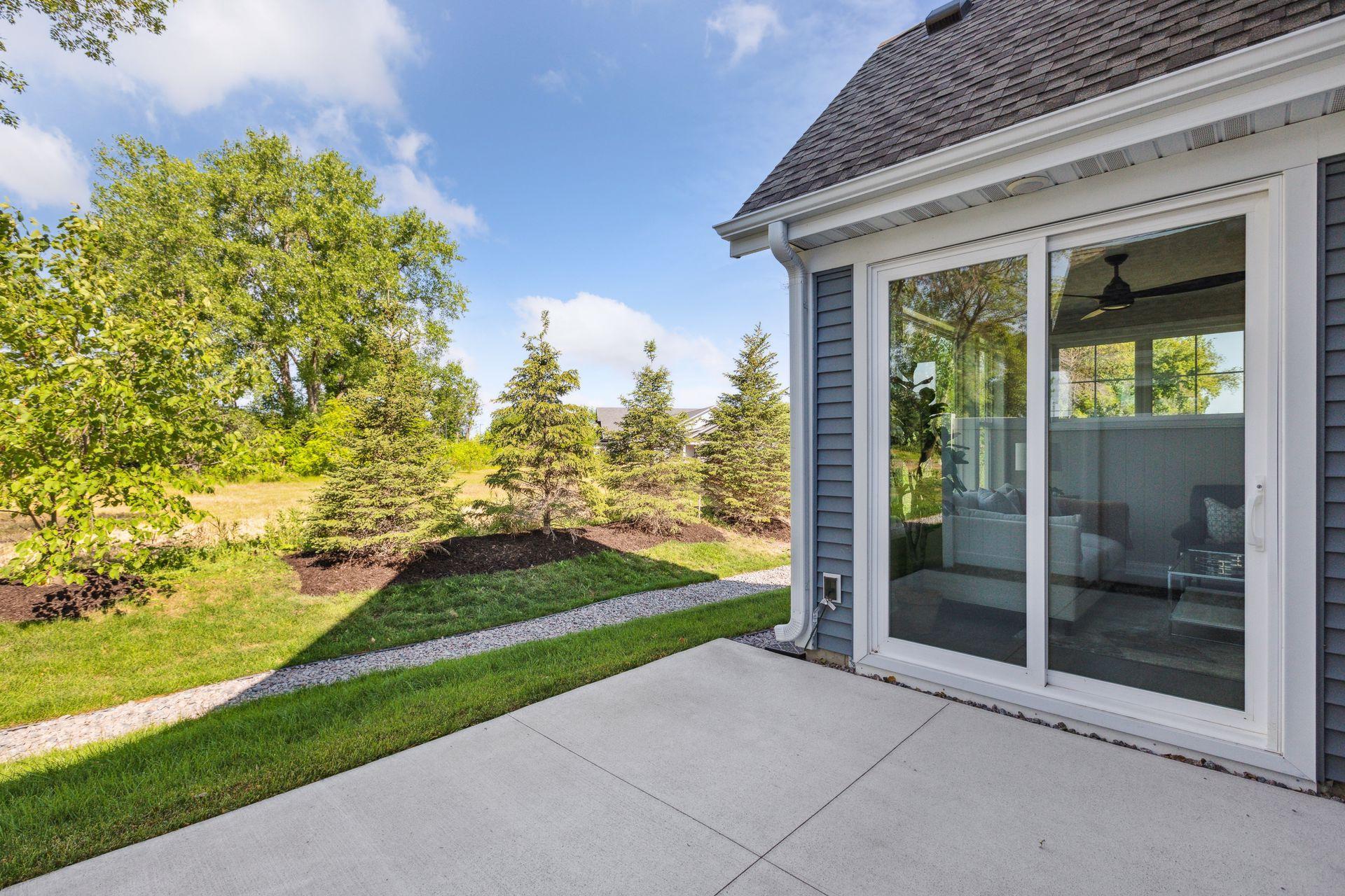 3814 Queensland Circle N Property Photo 22
