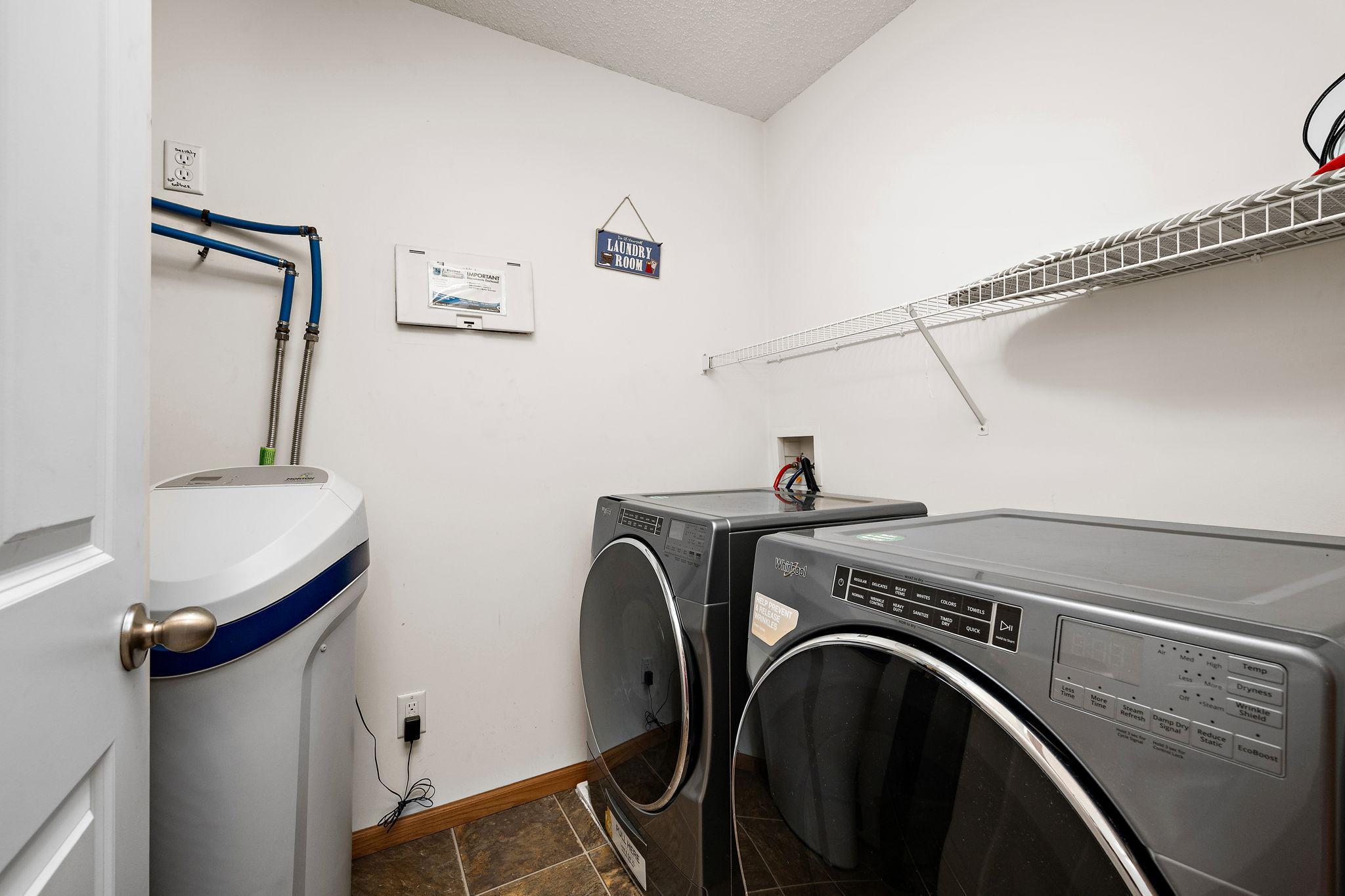 7370 Unity Lane N Property Photo 15