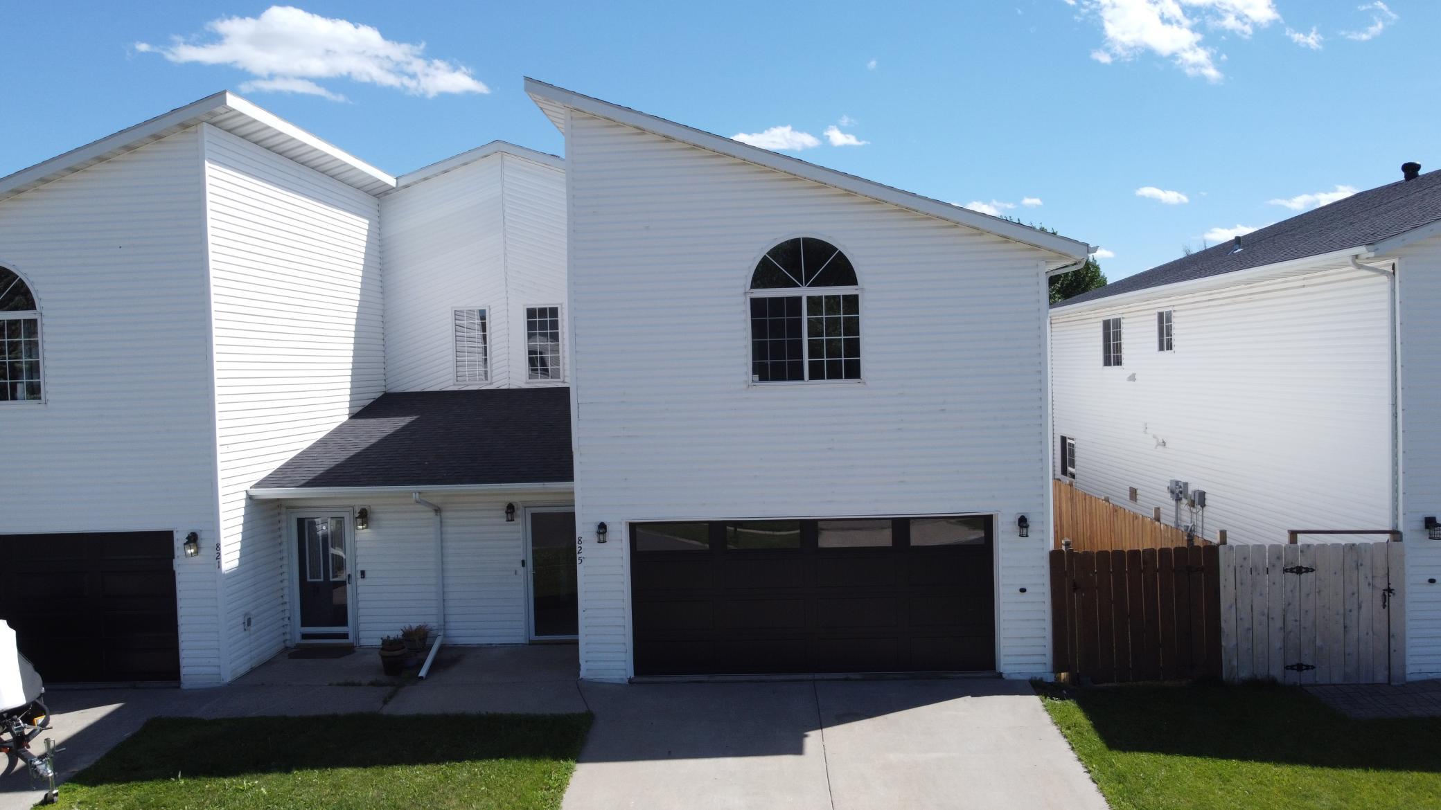 825 12th Avenue W Property Photo 1