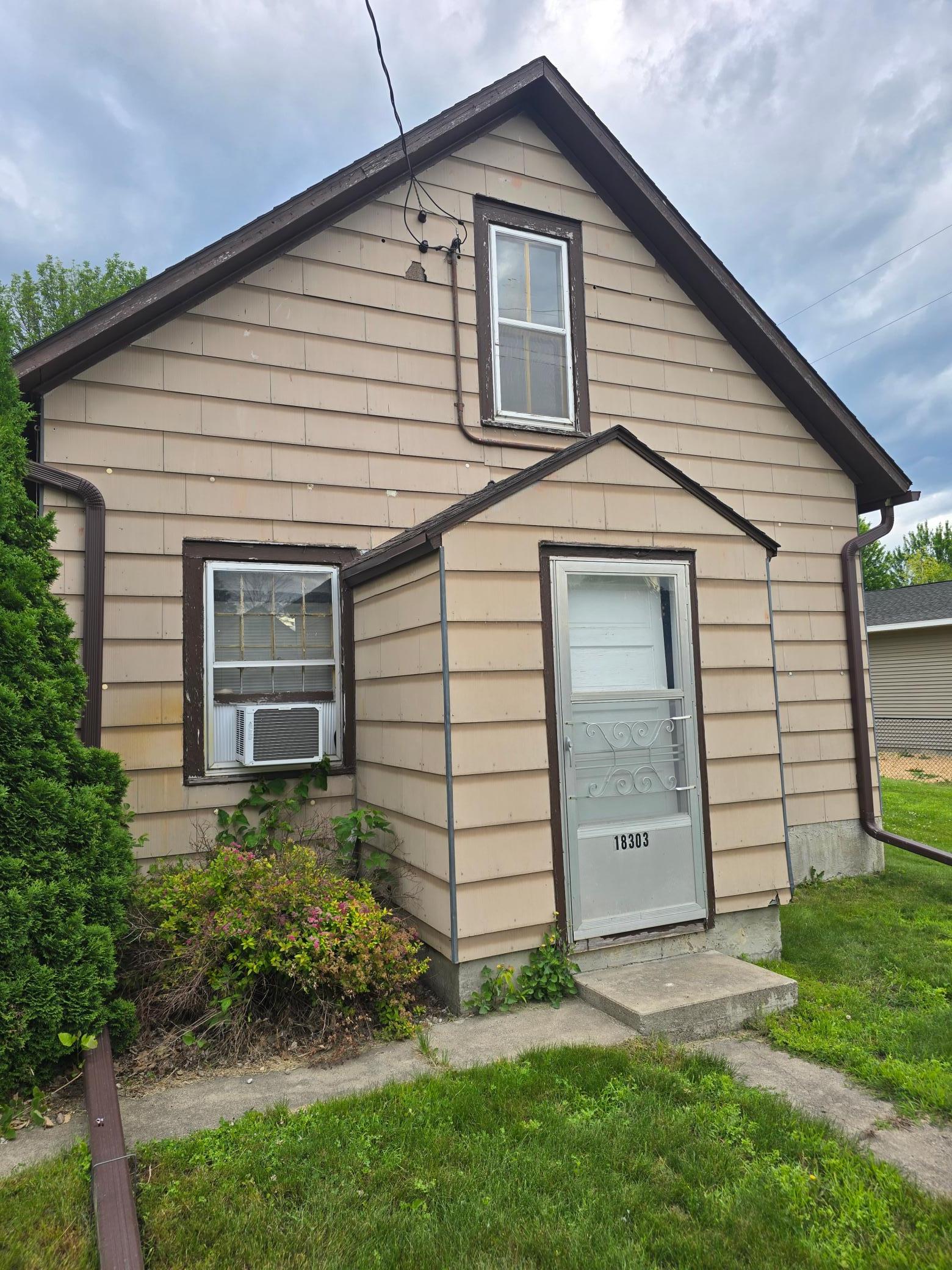 18303 Sperl Avenue Property Photo 1