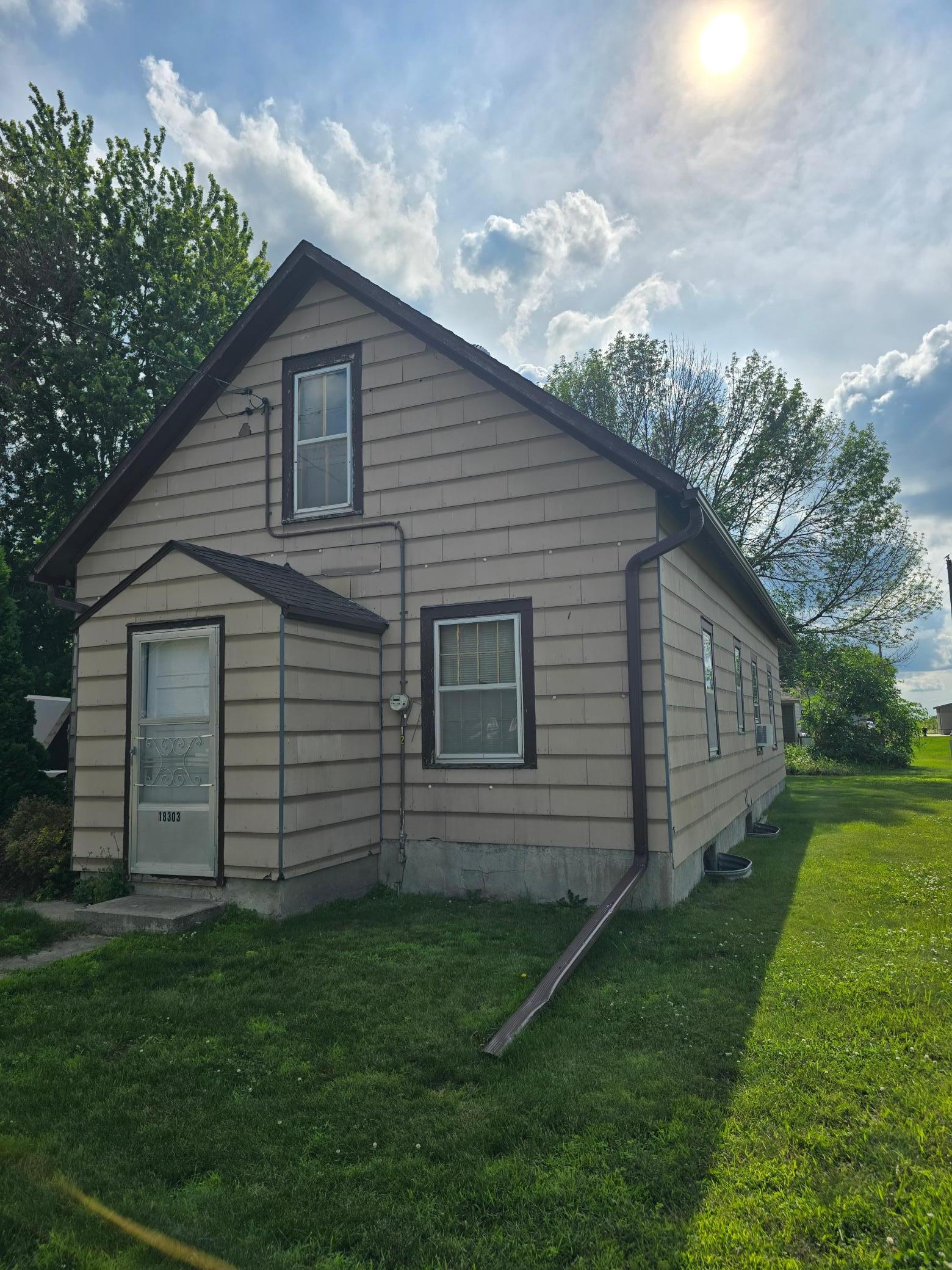18303 Sperl Avenue Property Photo 3