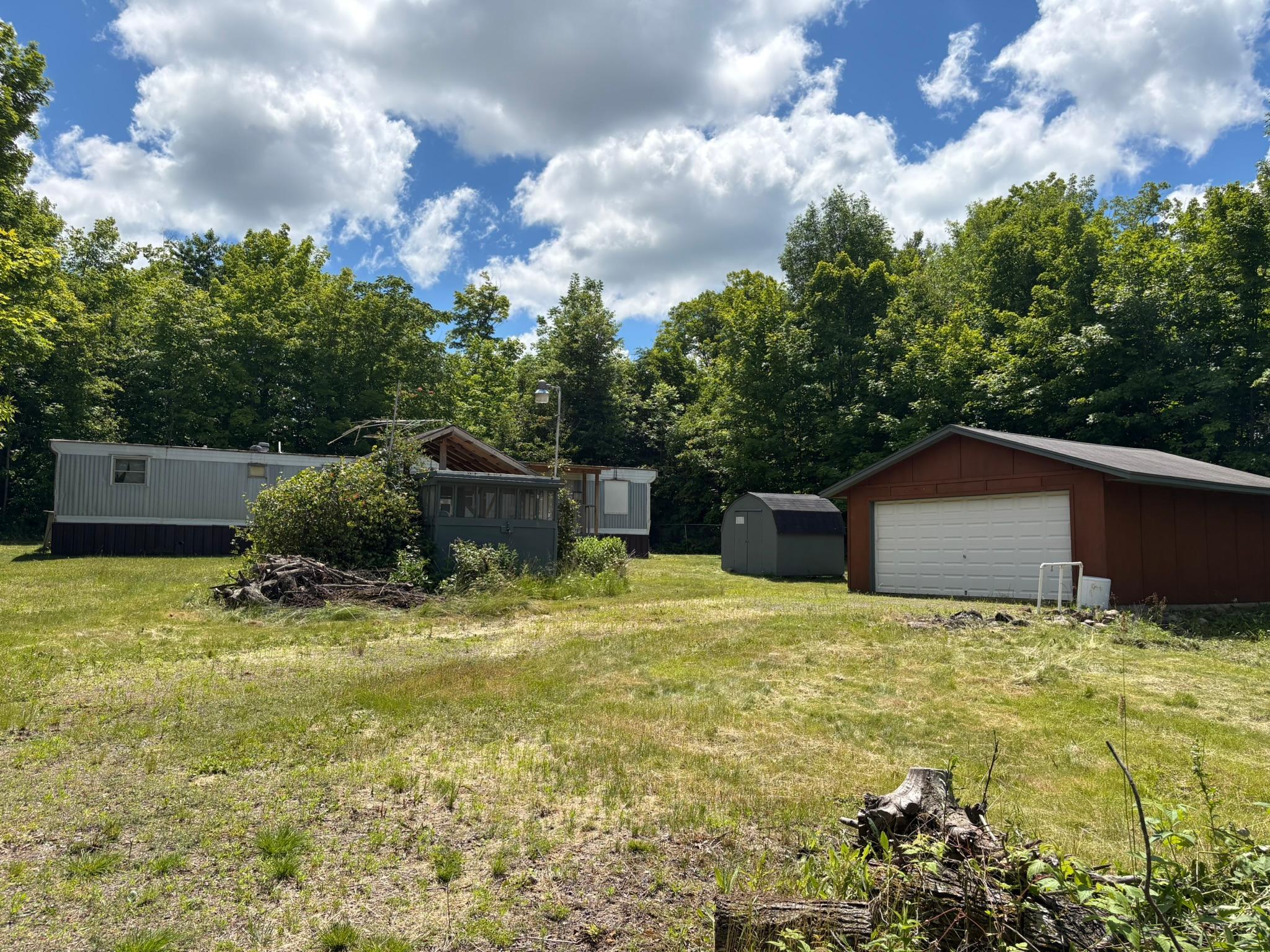 18686 327th Avenue Property Photo 1