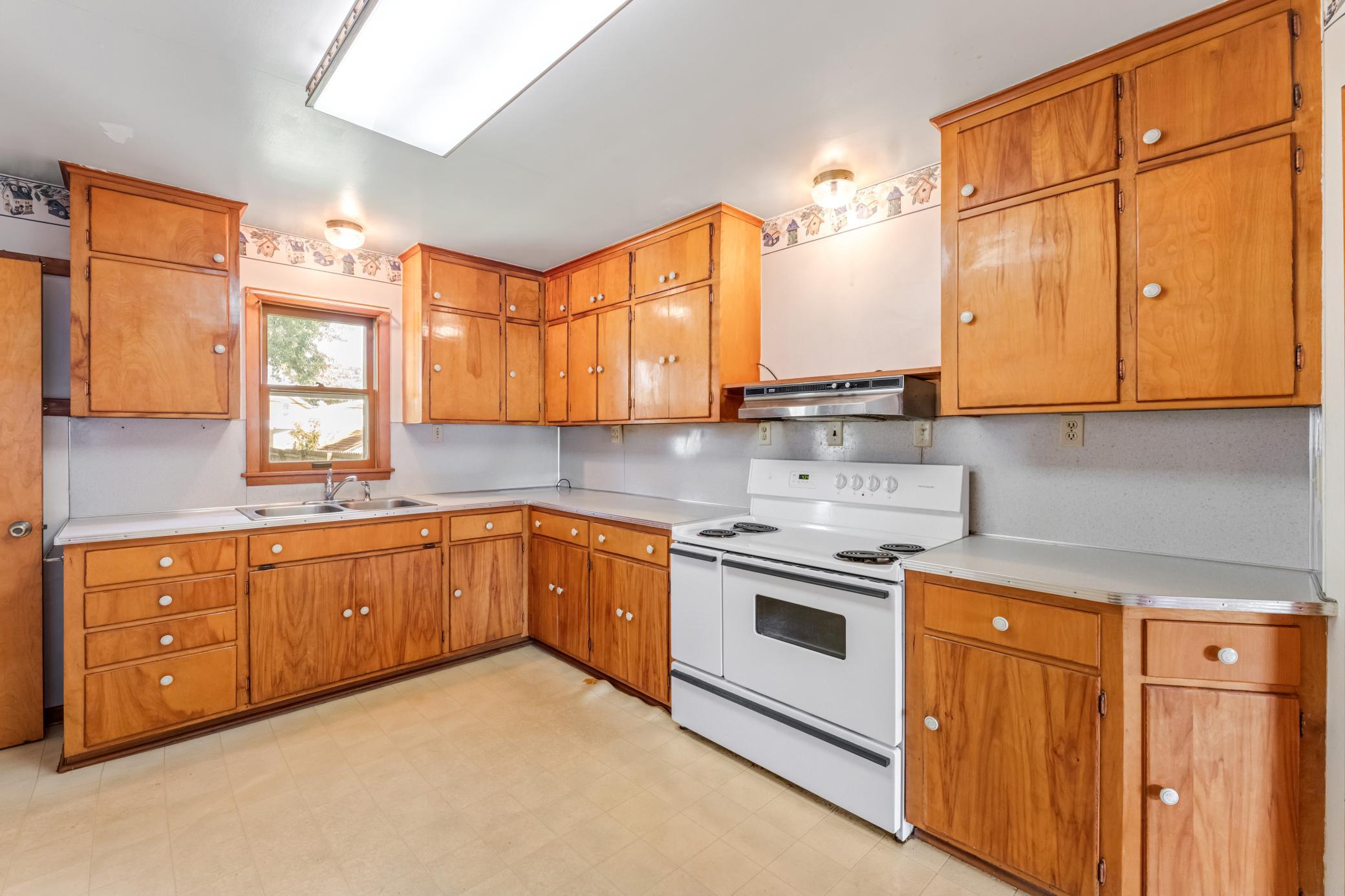 518 High Forest Street Property Photo 5