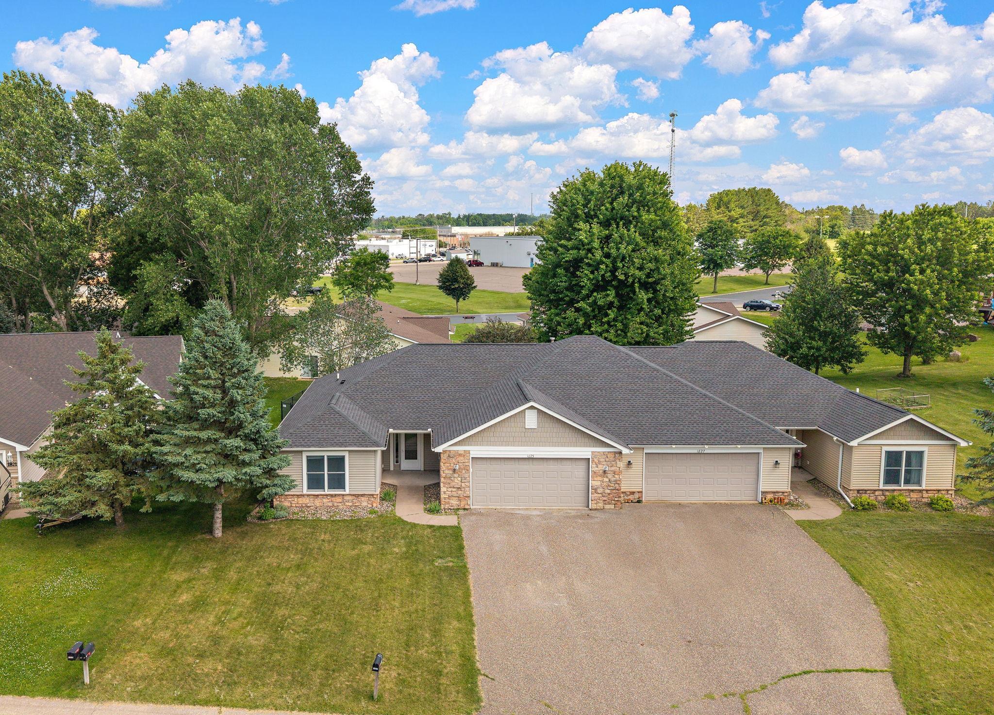 1825 Windmill Drive Property Photo 2