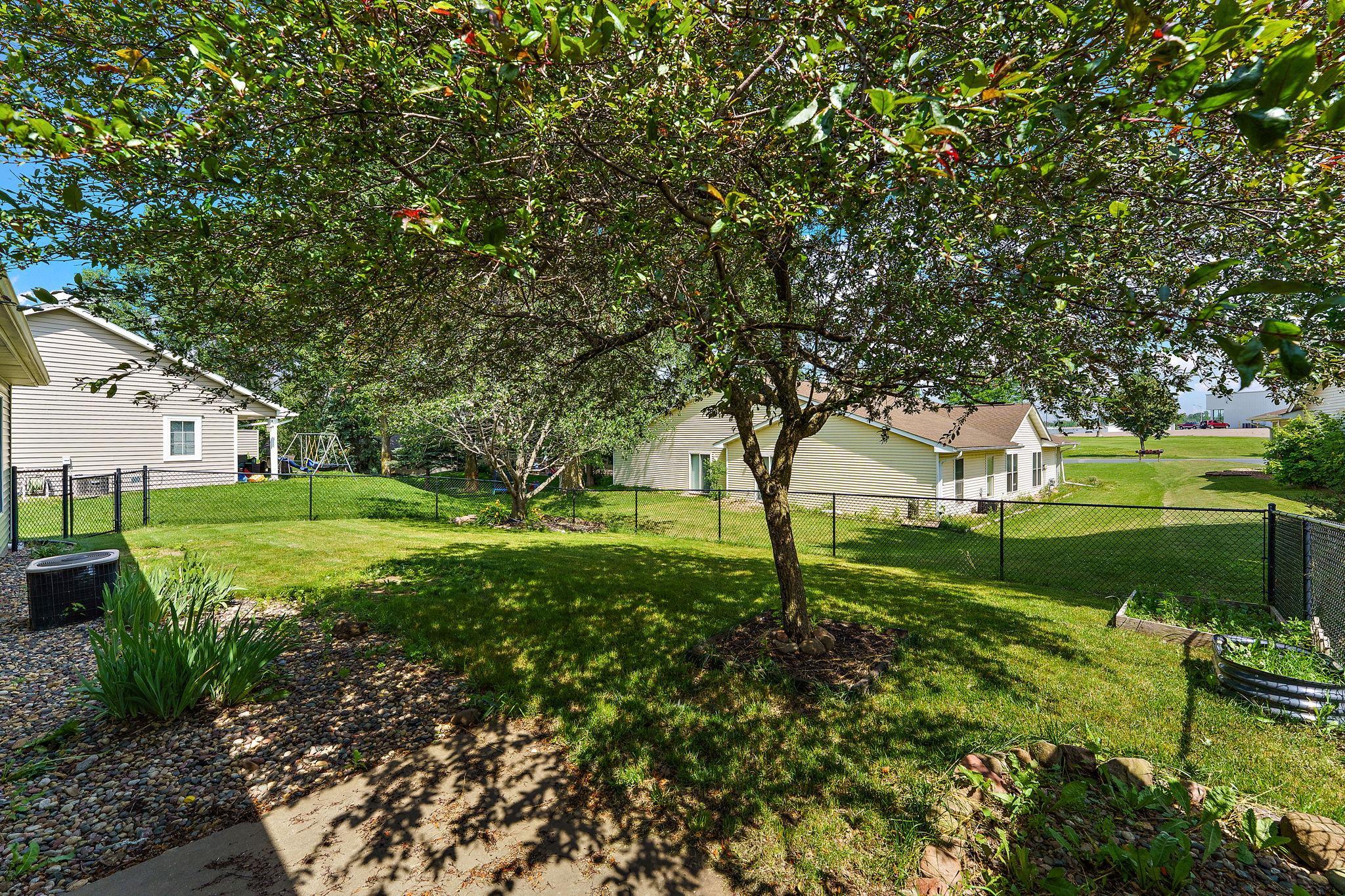 1825 Windmill Drive Property Photo 3