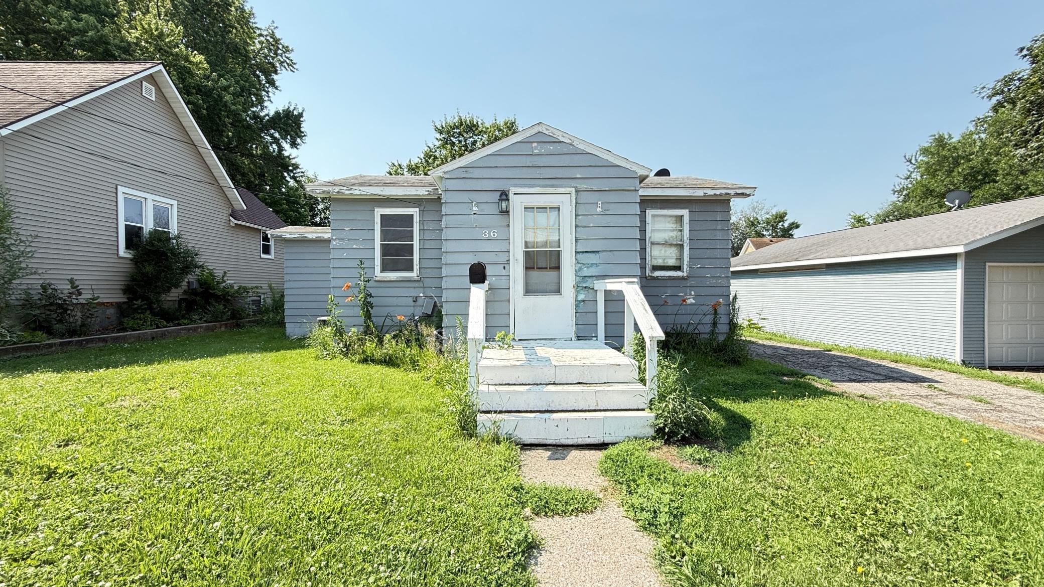 36 E Ronning Avenue Property Photo 2