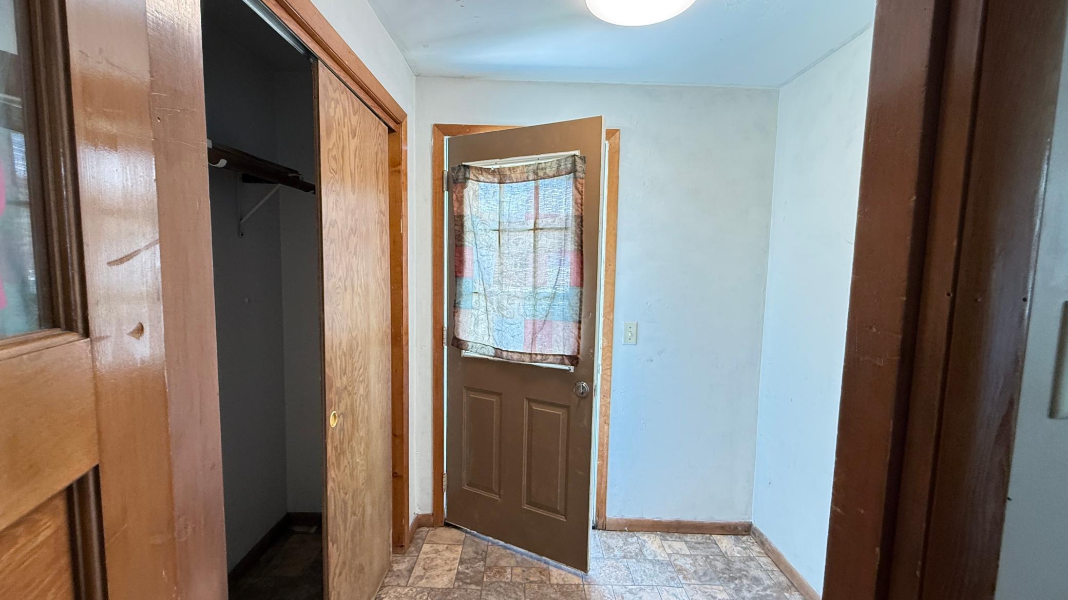 36 E Ronning Avenue Property Photo 4