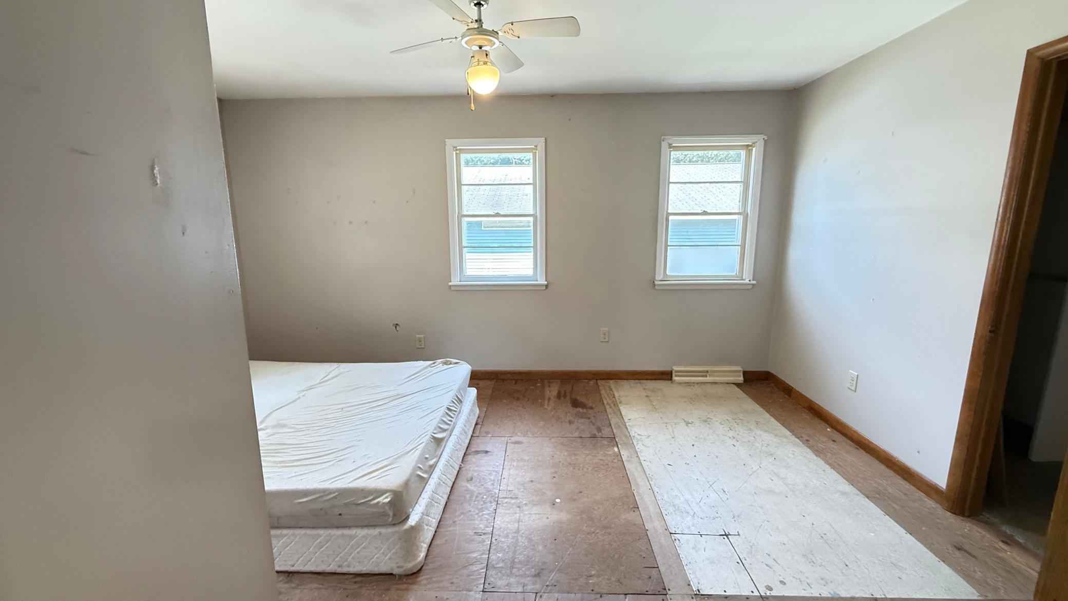 36 E Ronning Avenue Property Photo 12