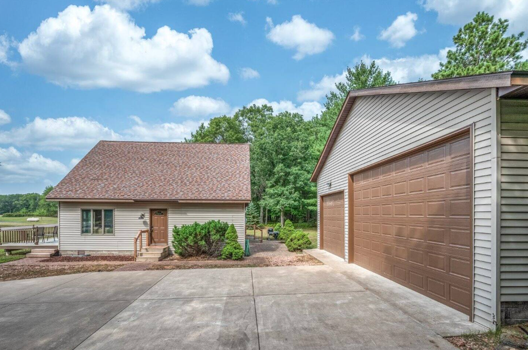 28994 Hanscom Lake Trailway Property Photo 21