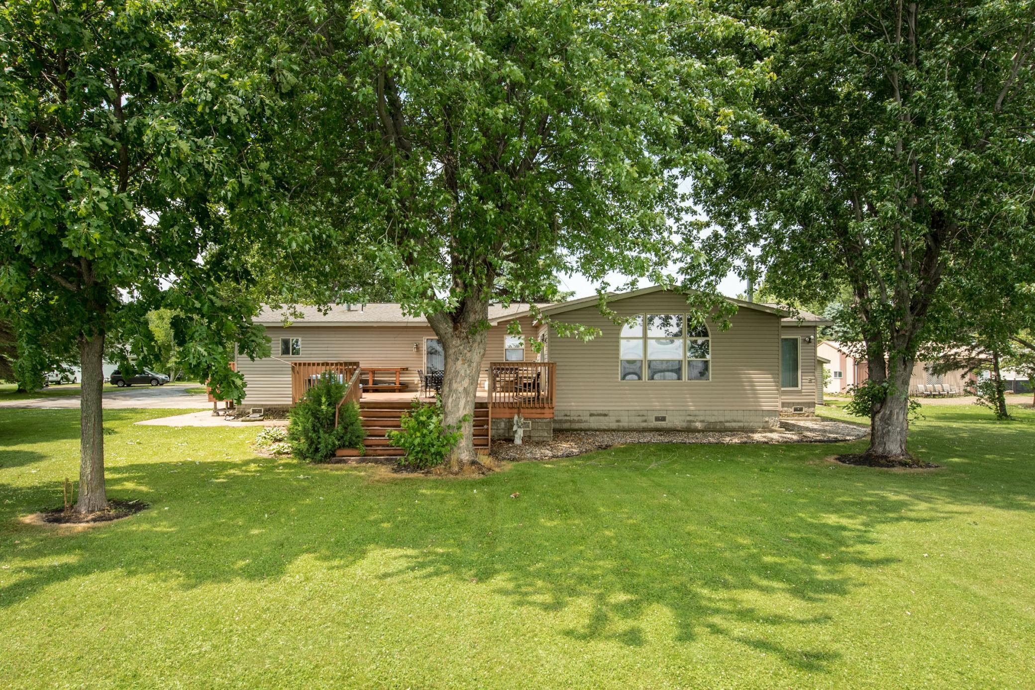 1009 County Road 10 Ne Property Photo 3