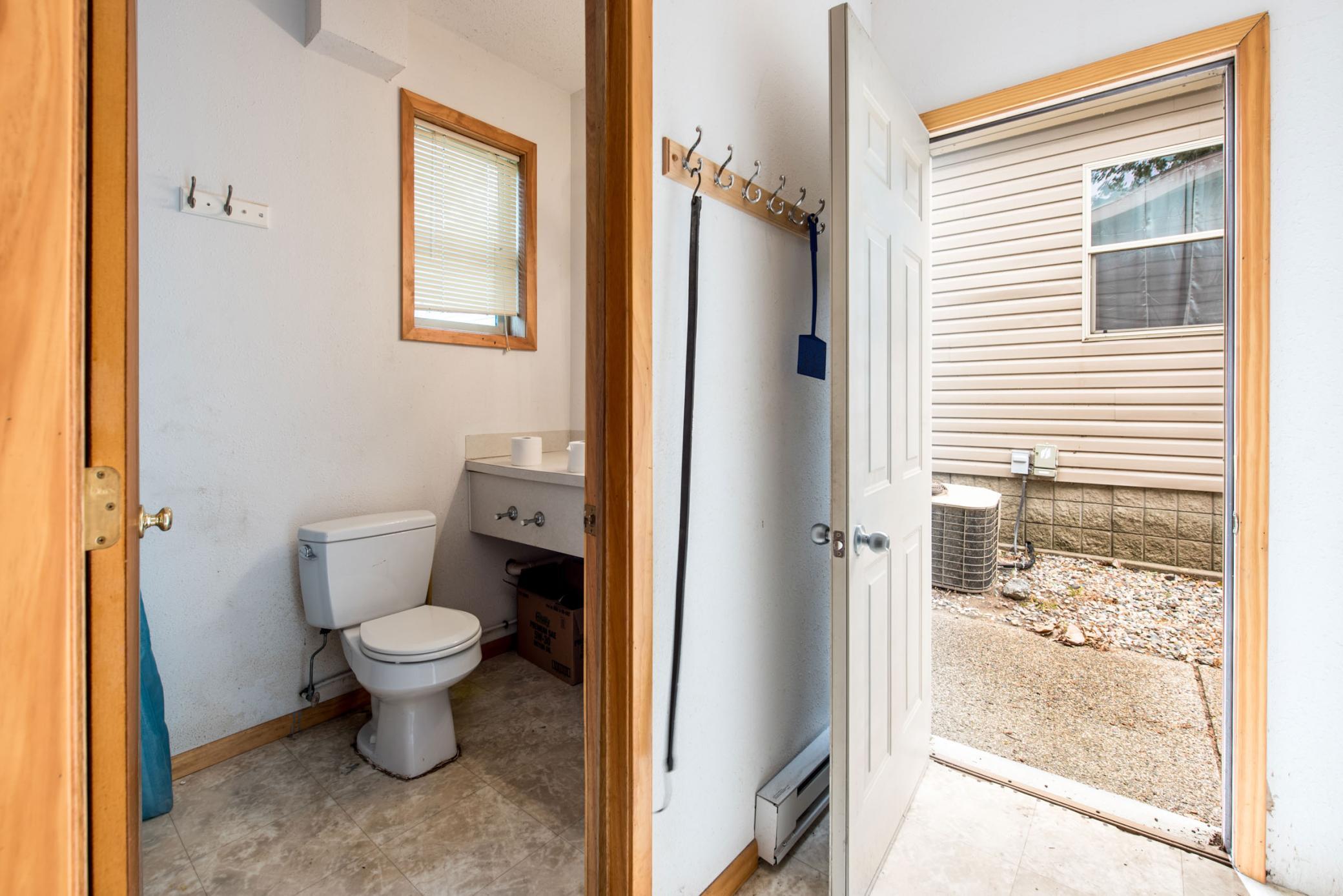 1009 County Road 10 Ne Property Photo 33