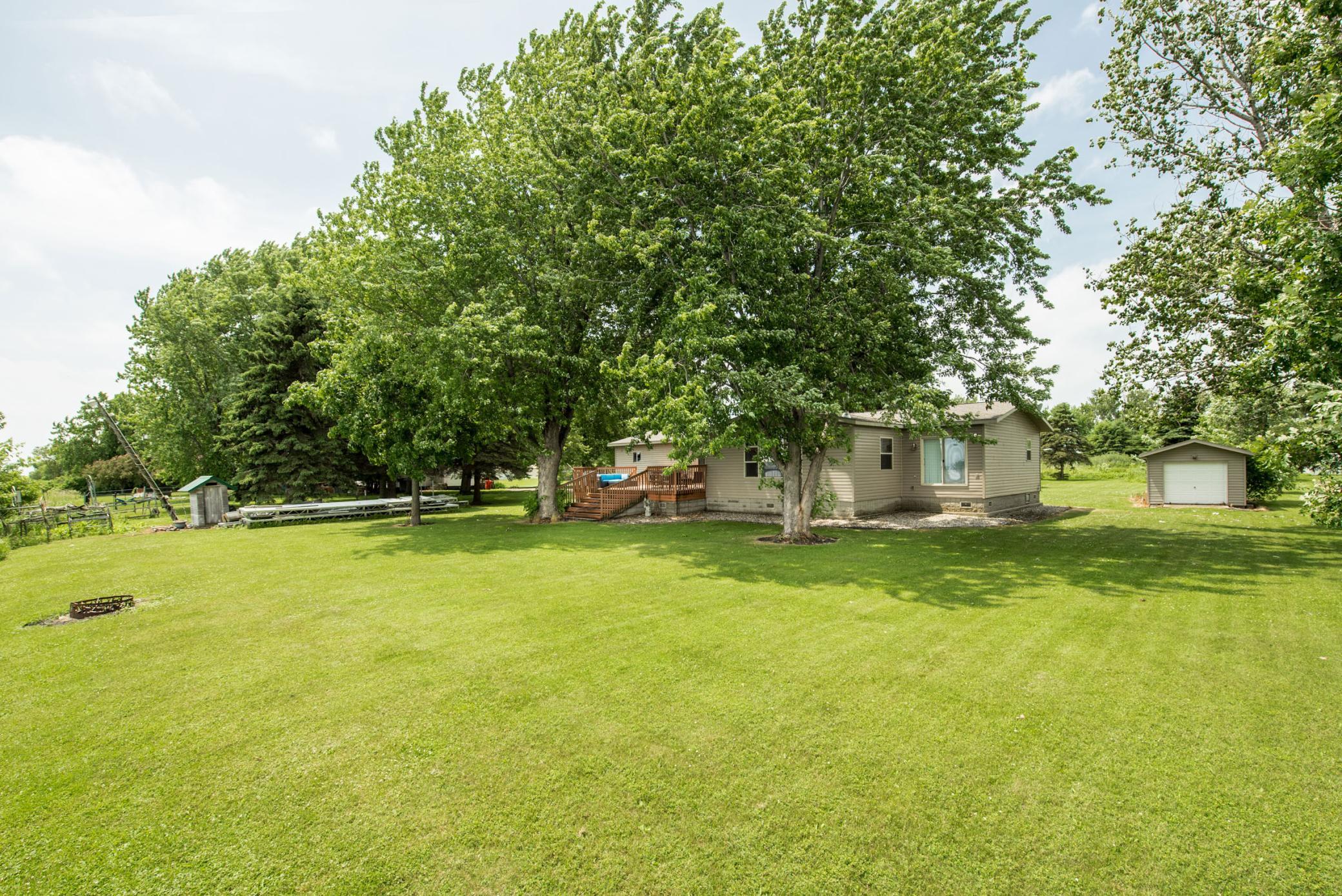 1009 County Road 10 Ne Property Photo 37