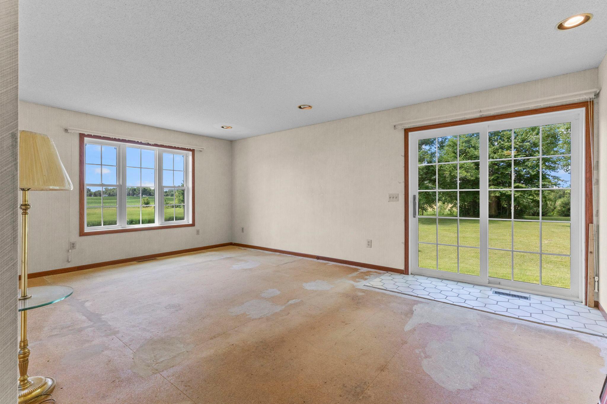 2095 Jamison Avenue Ne Property Photo 6