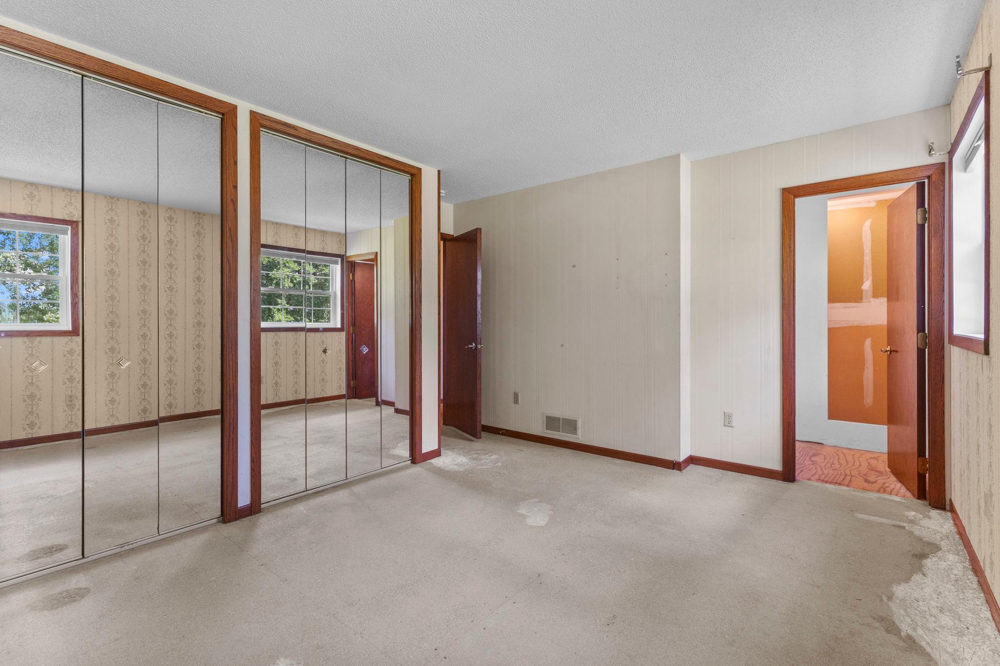 2095 Jamison Avenue Ne Property Photo 13