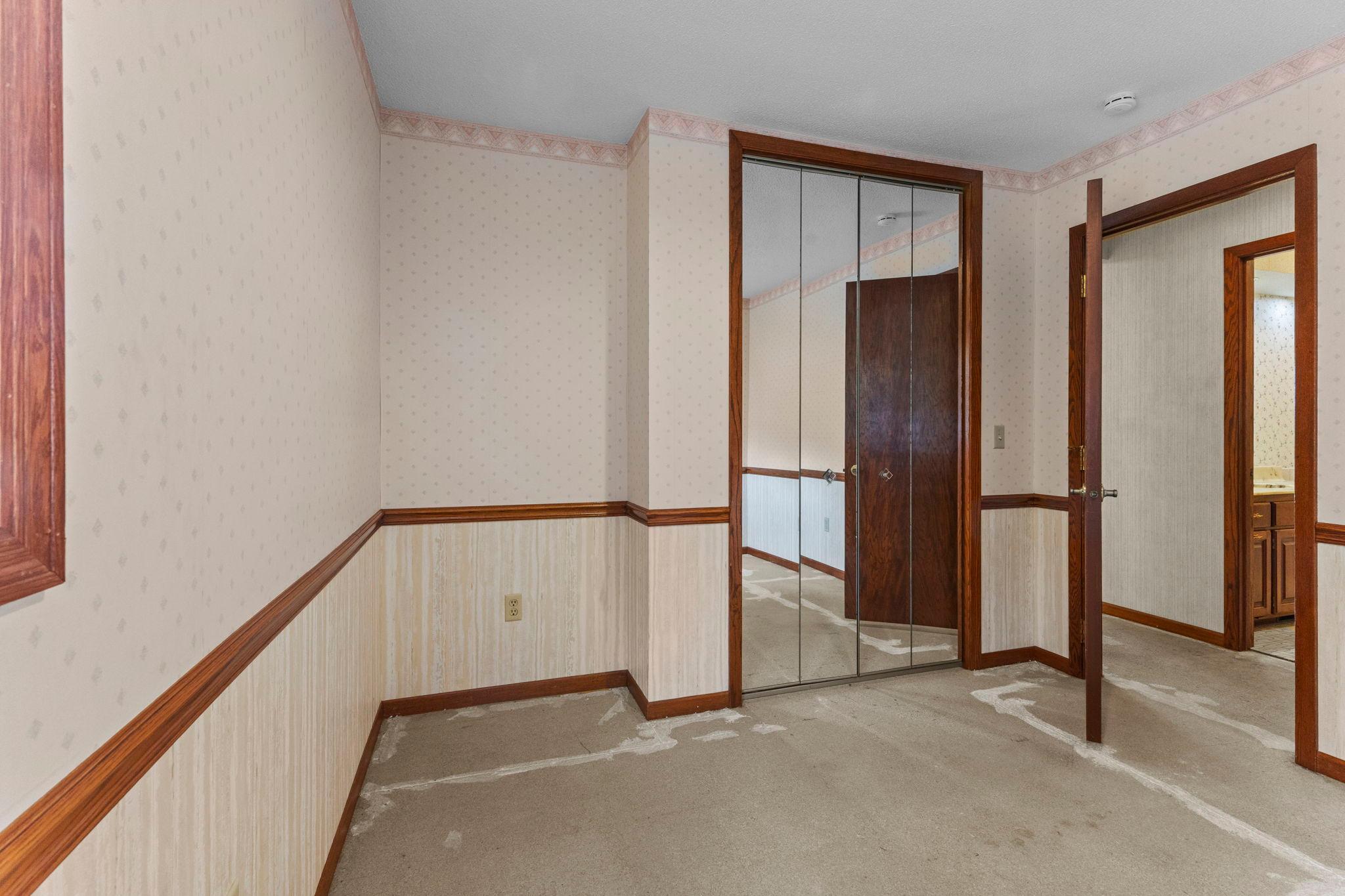 2095 Jamison Avenue Ne Property Photo 16