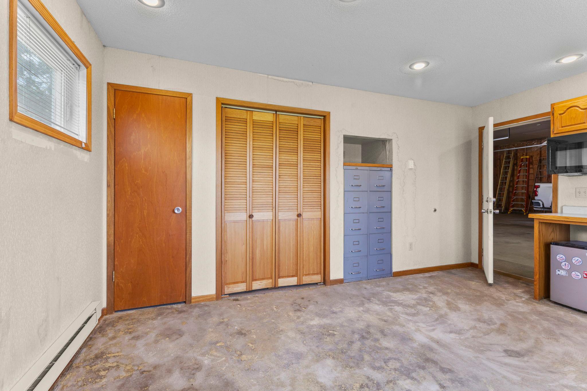 2095 Jamison Avenue Ne Property Photo 20
