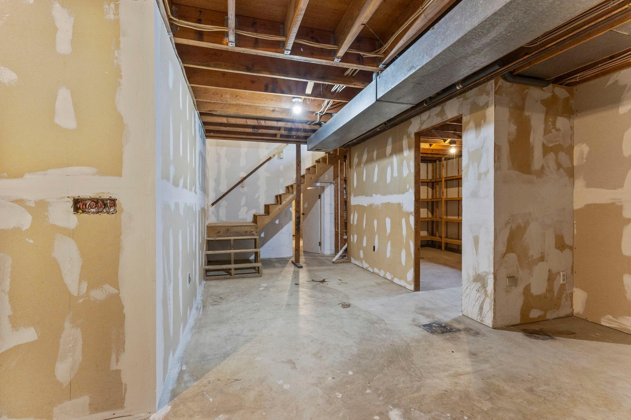 2095 Jamison Avenue Ne Property Photo 22