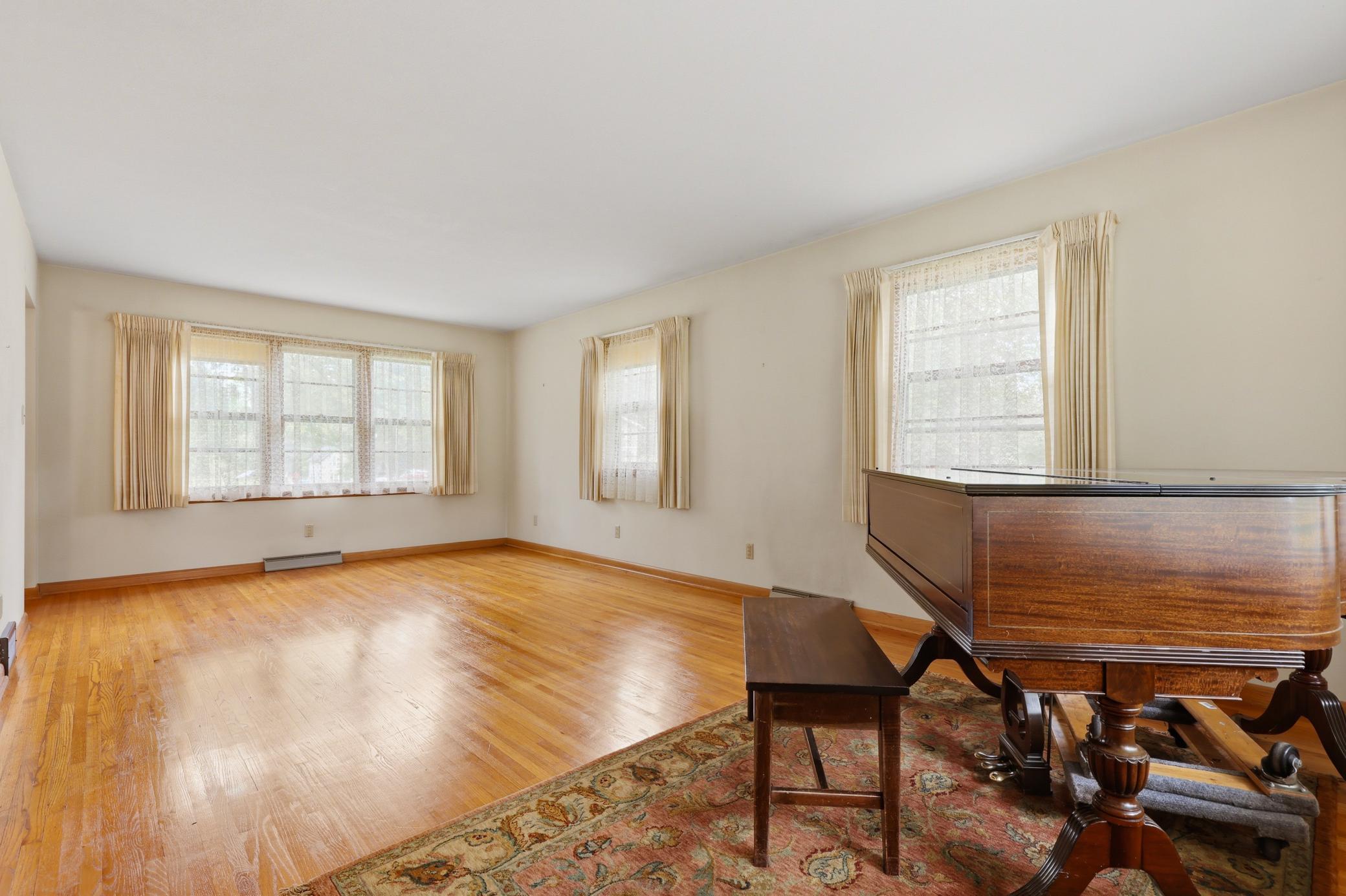 1625 9th Avenue Se Property Photo 8