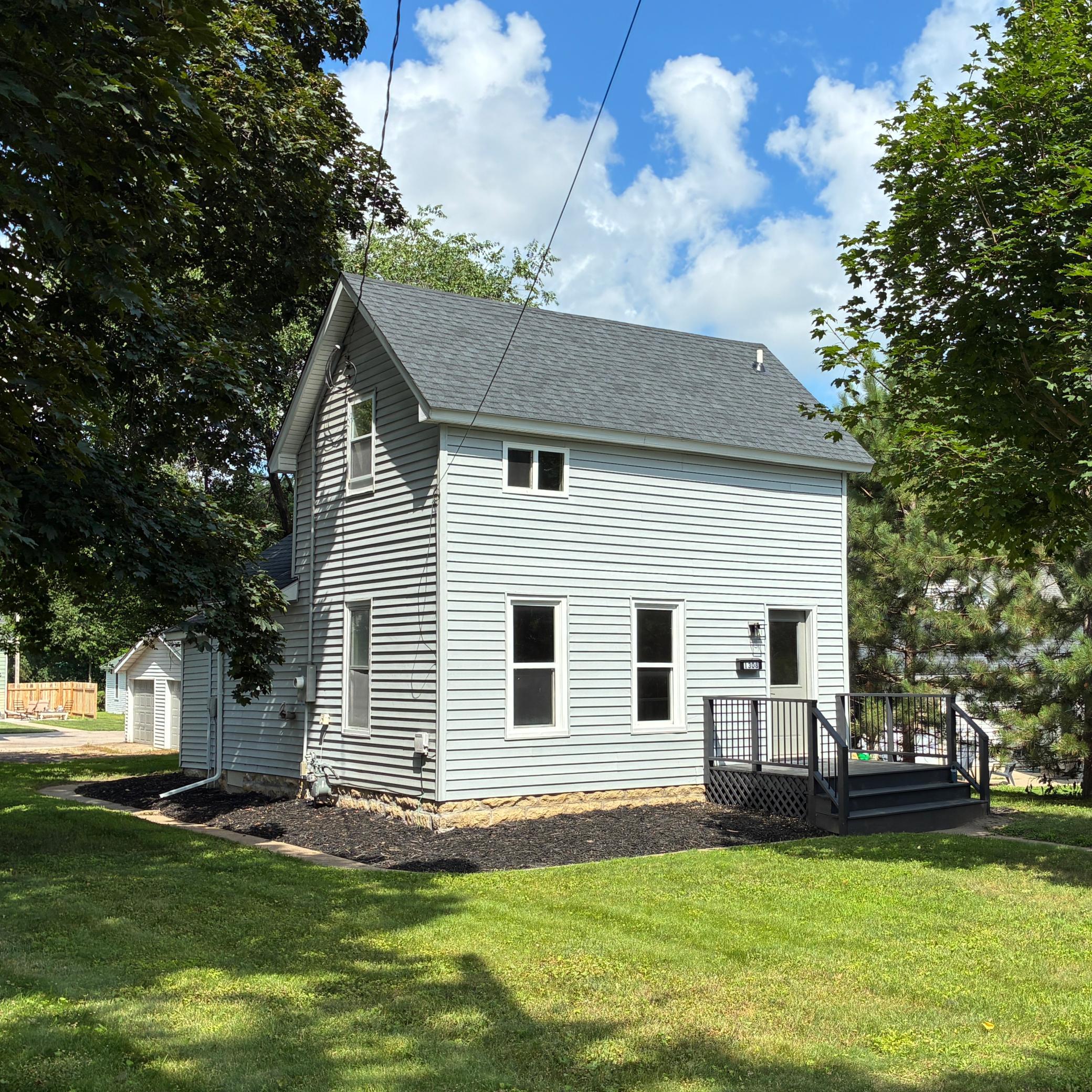 1308 Norwood Street Property Photo 1