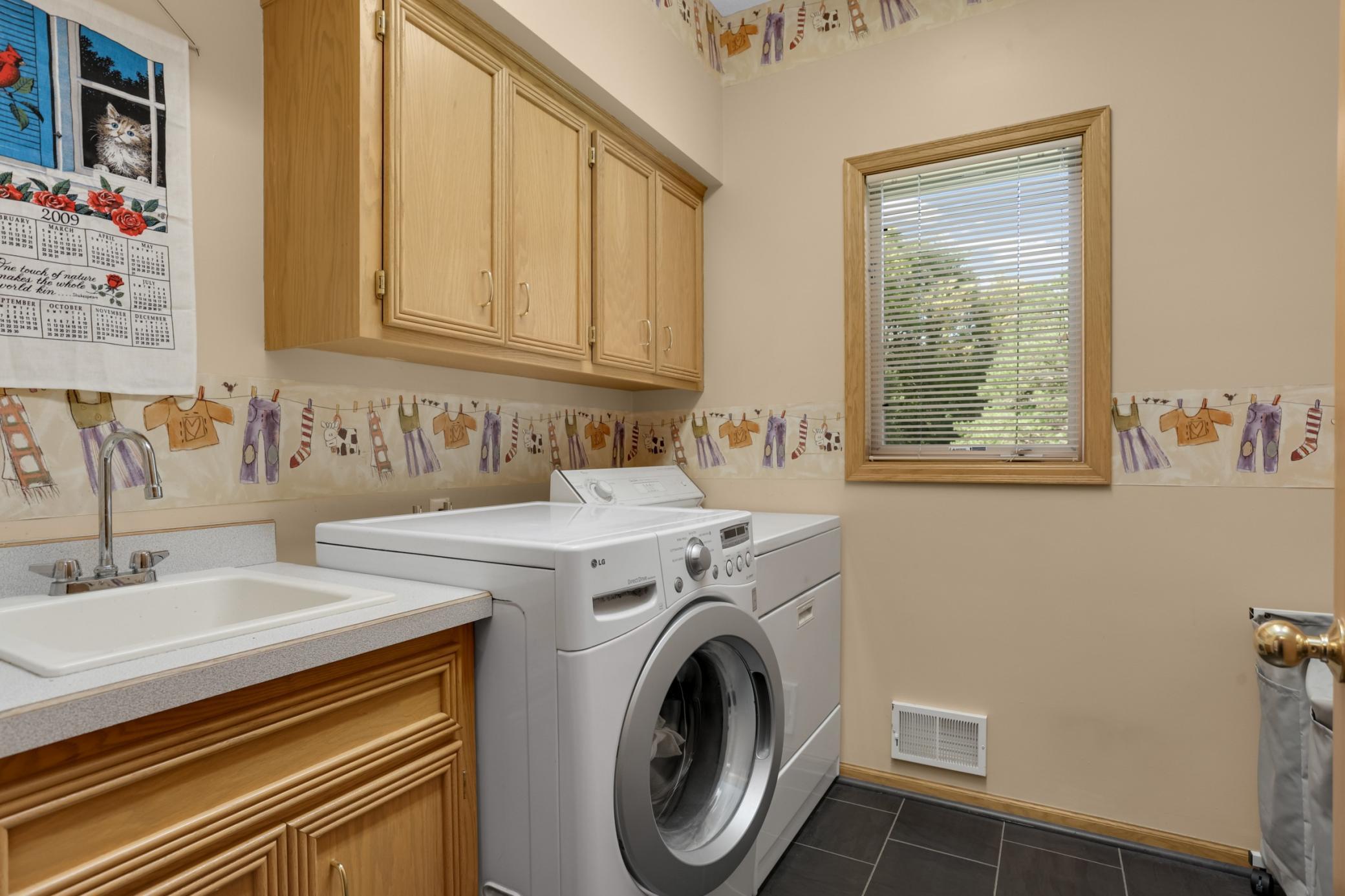 527 Hackmore Drive Property Photo 31