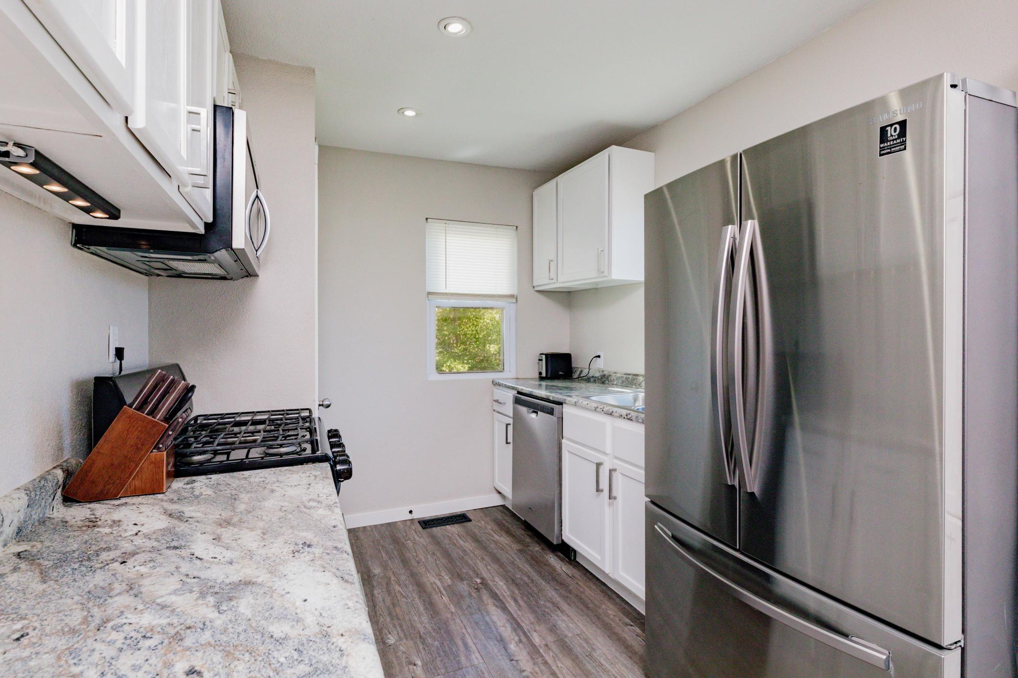318 1st Avenue E Property Photo 6