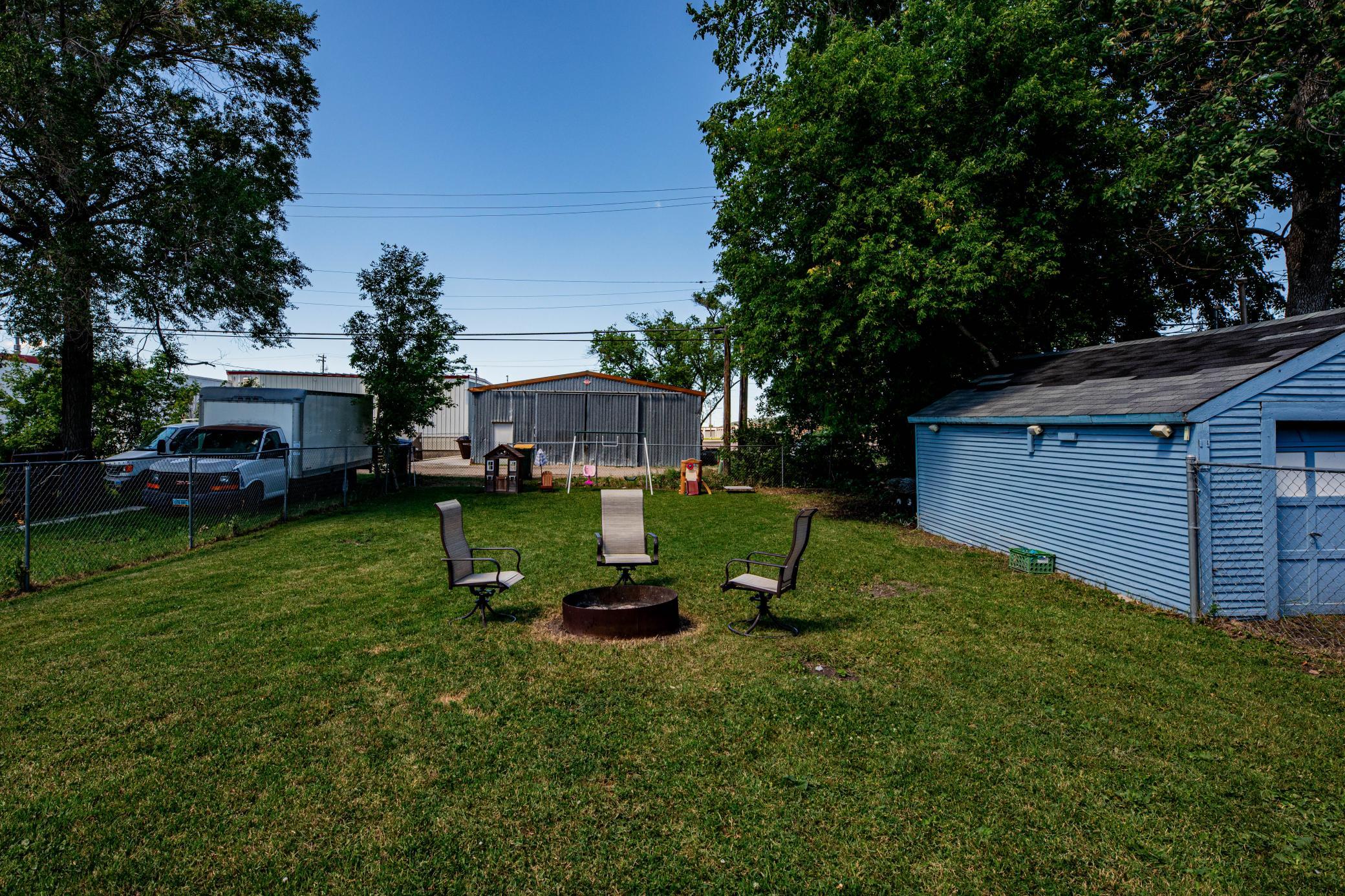 318 1st Avenue E Property Photo 24