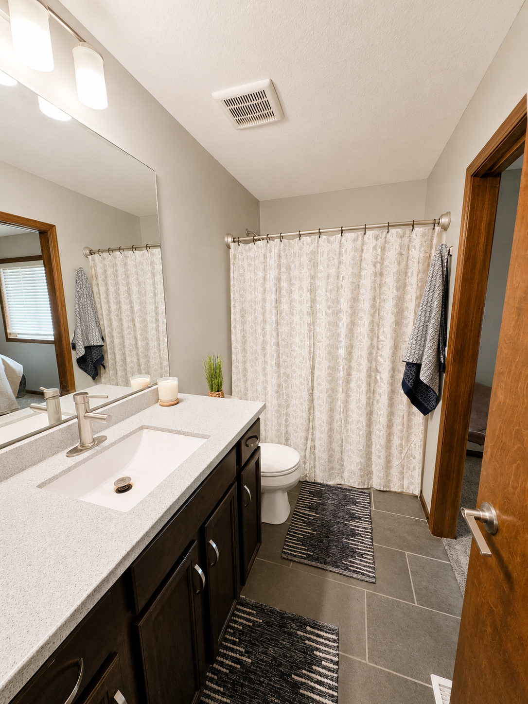 906 7th Avenue Property Photo 19