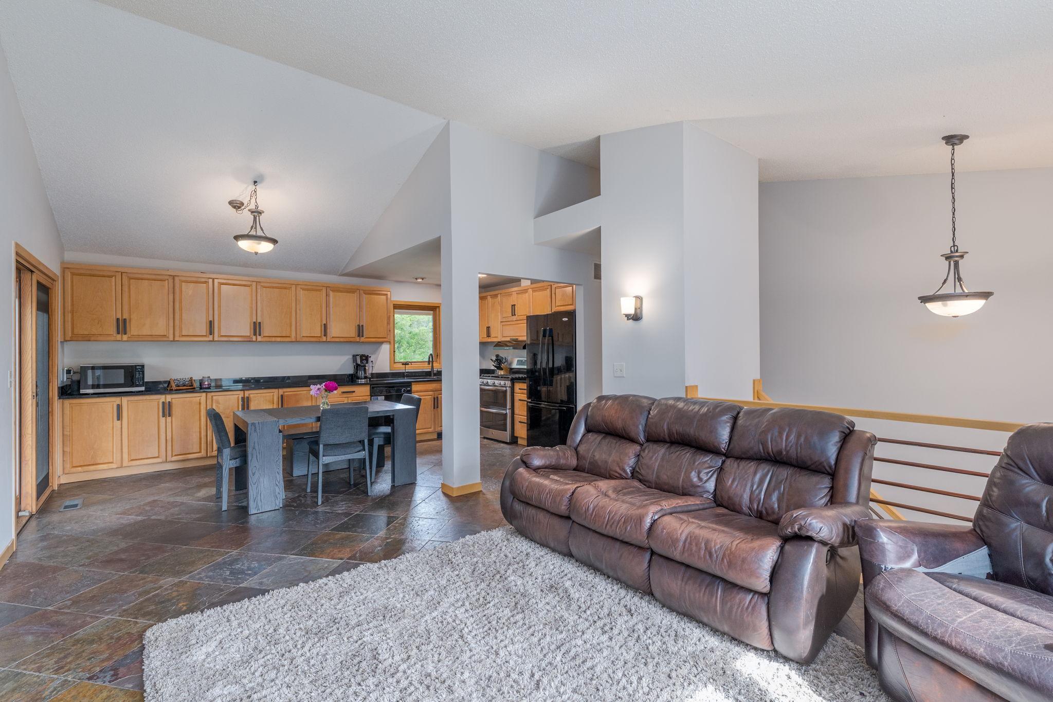 2840 Mayflower Avenue Property Photo 2