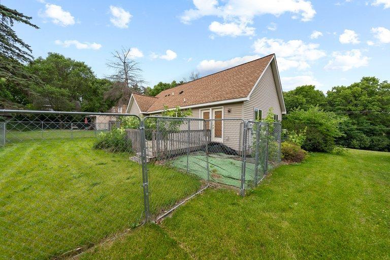 5867 Bartlett Boulevard Property Photo 4