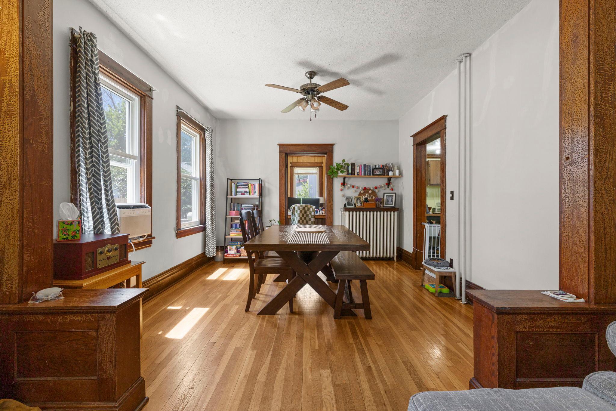 553 Manomin Avenue Property Photo 12