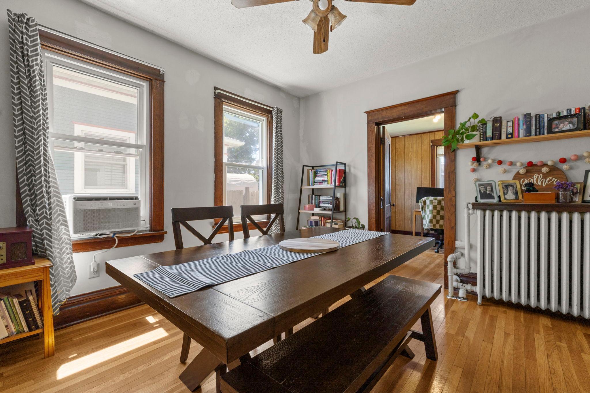 553 Manomin Avenue Property Photo 13