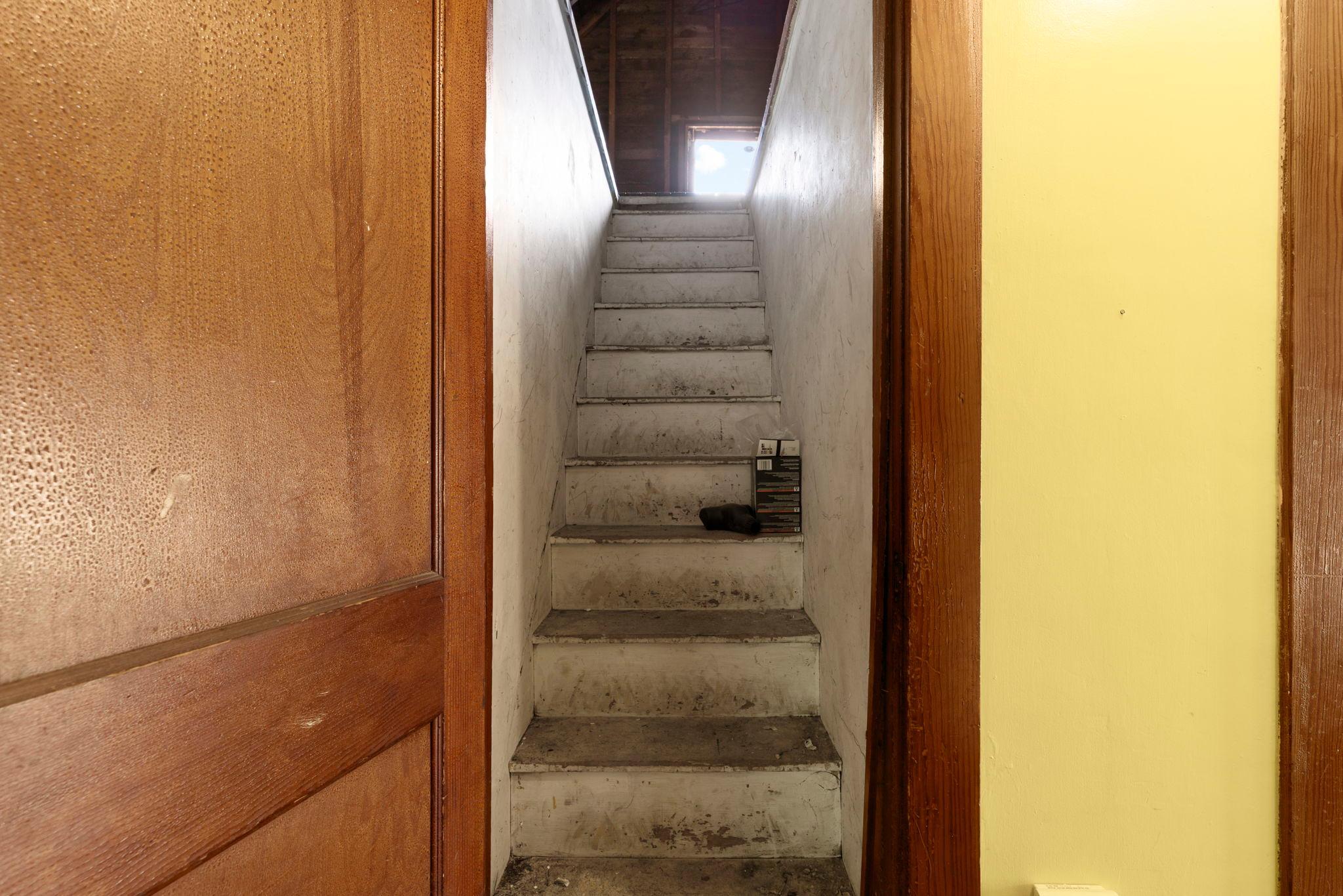 553 Manomin Avenue Property Photo 35