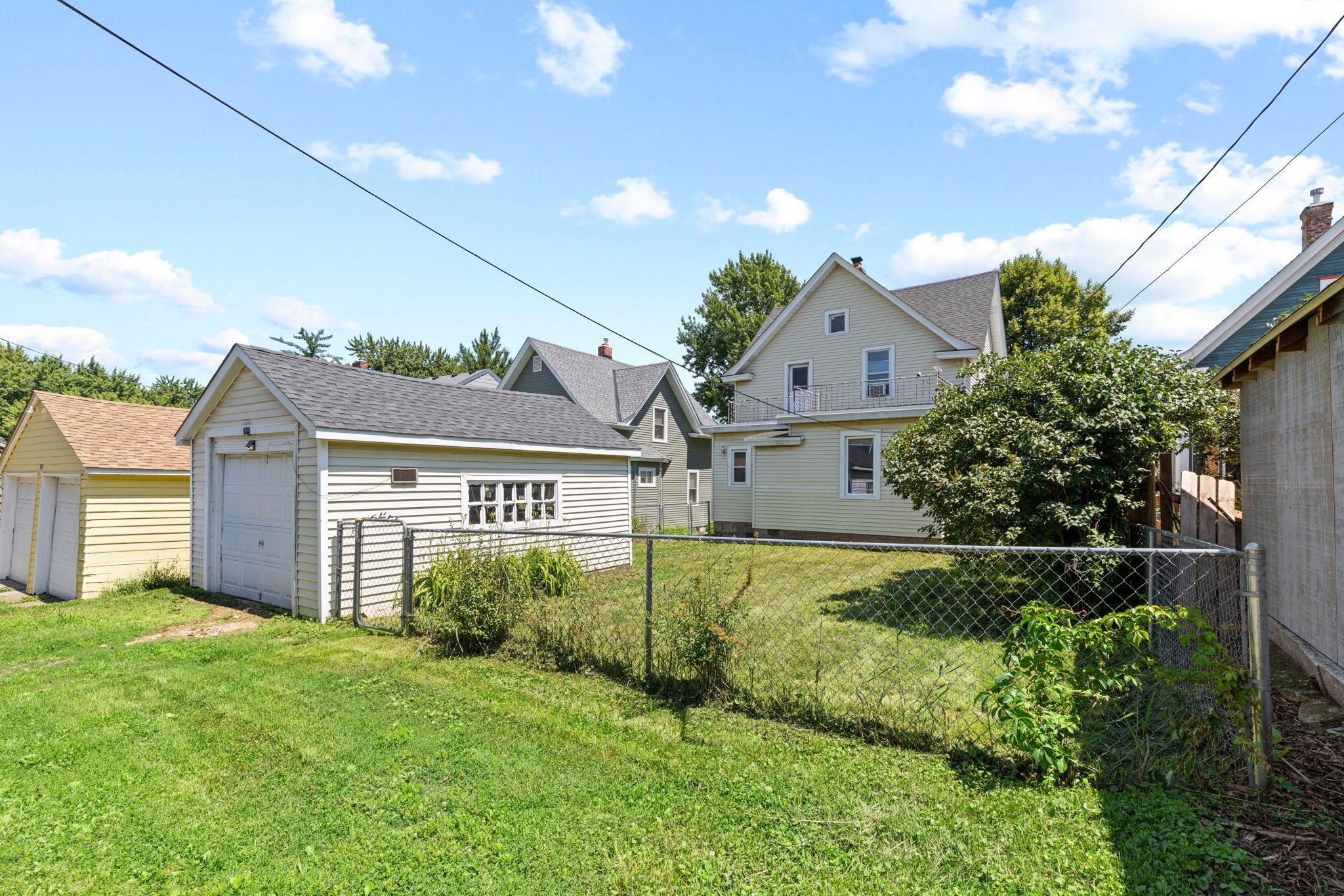 553 Manomin Avenue Property Photo 44