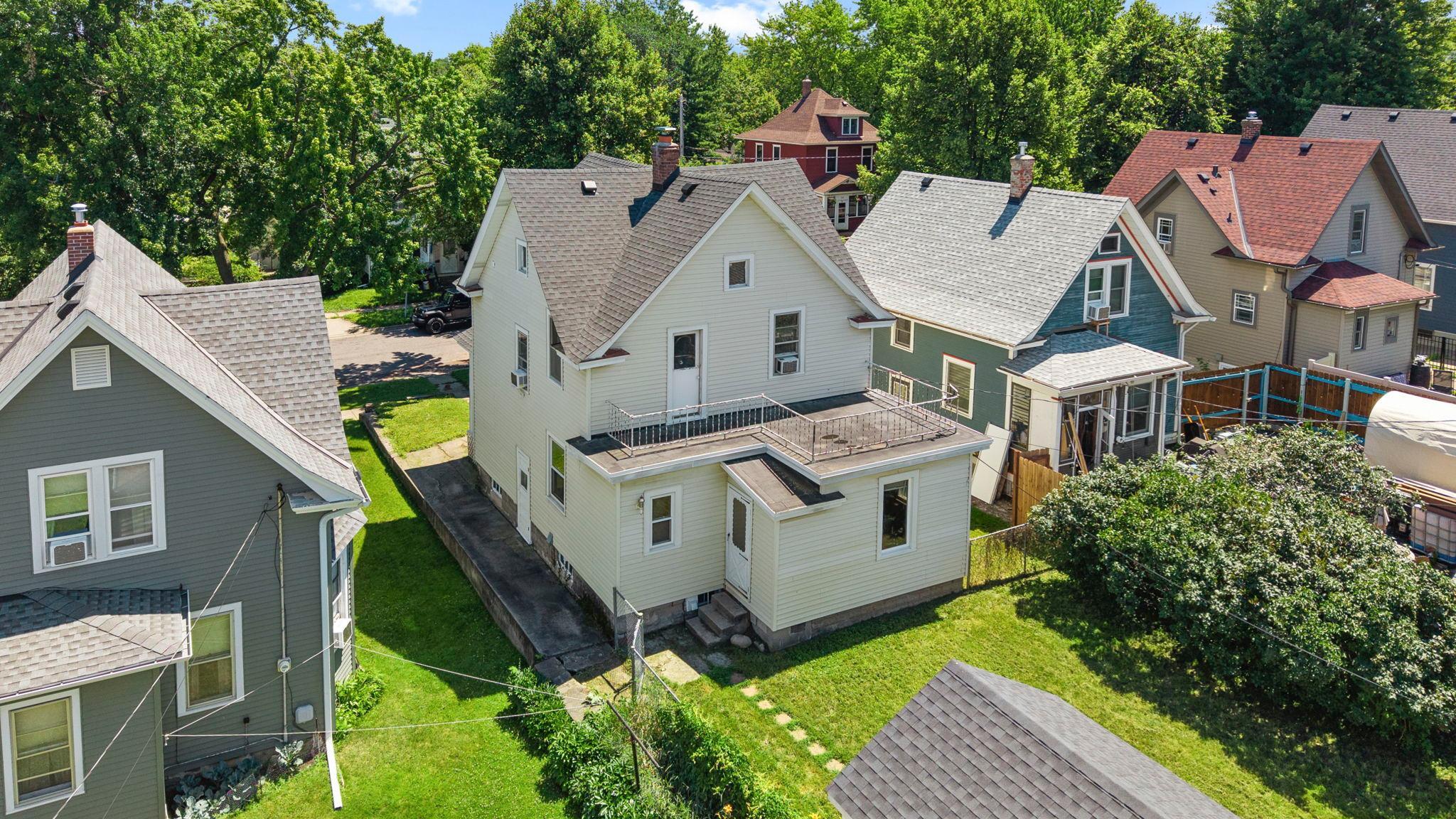 553 Manomin Avenue Property Photo 47