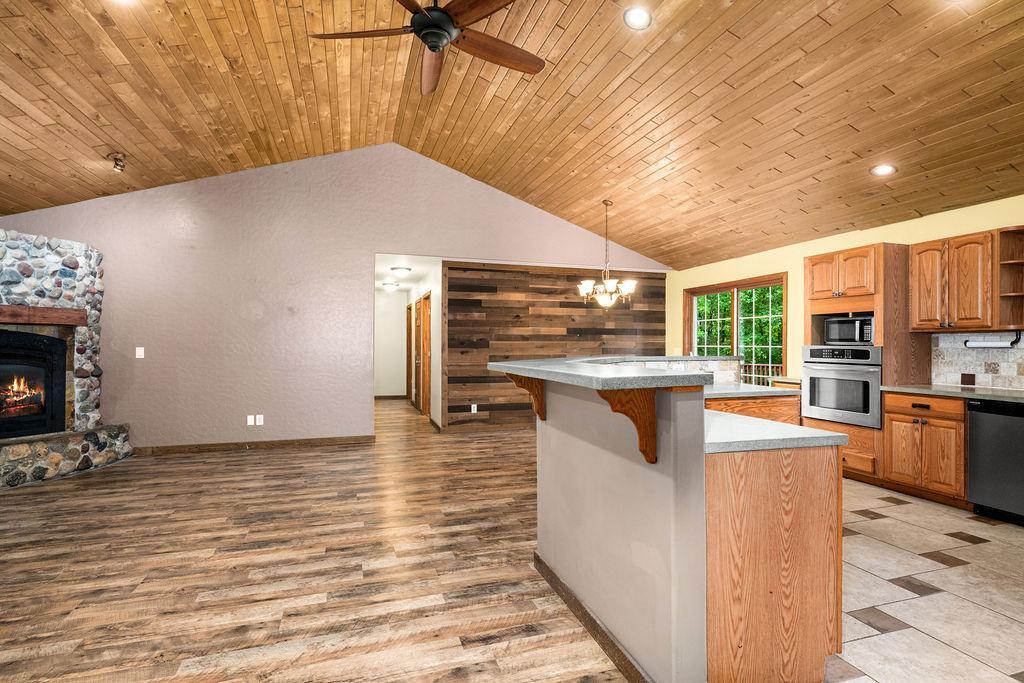 3639 Oak Lane Property Photo 5