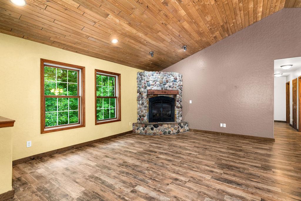 3639 Oak Lane Property Photo 6