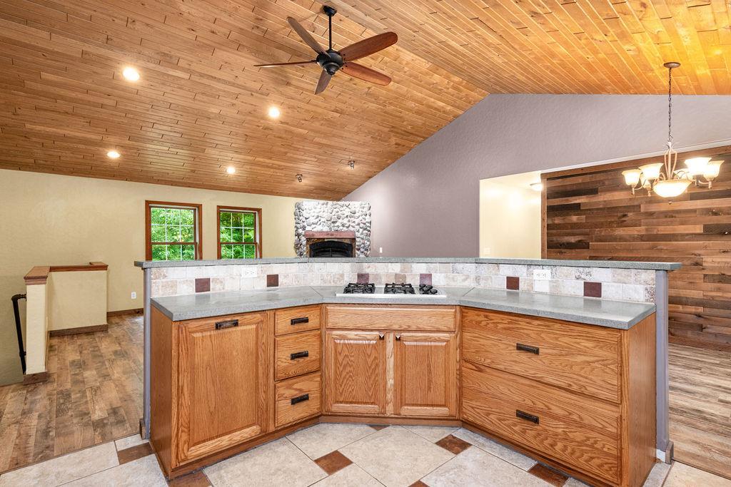3639 Oak Lane Property Photo 8