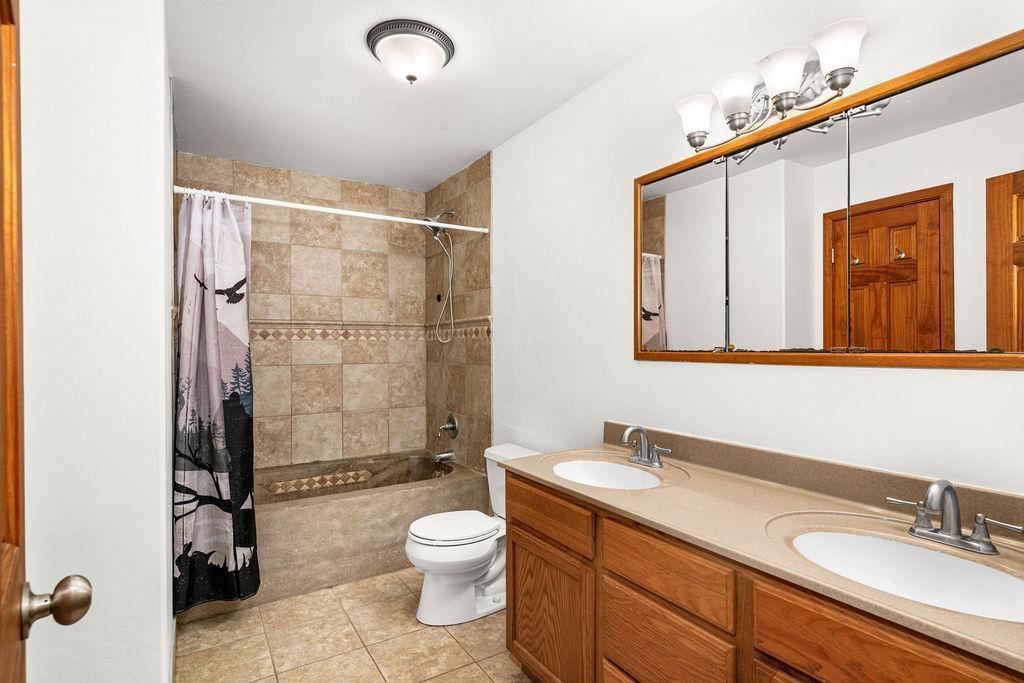 3639 Oak Lane Property Photo 14