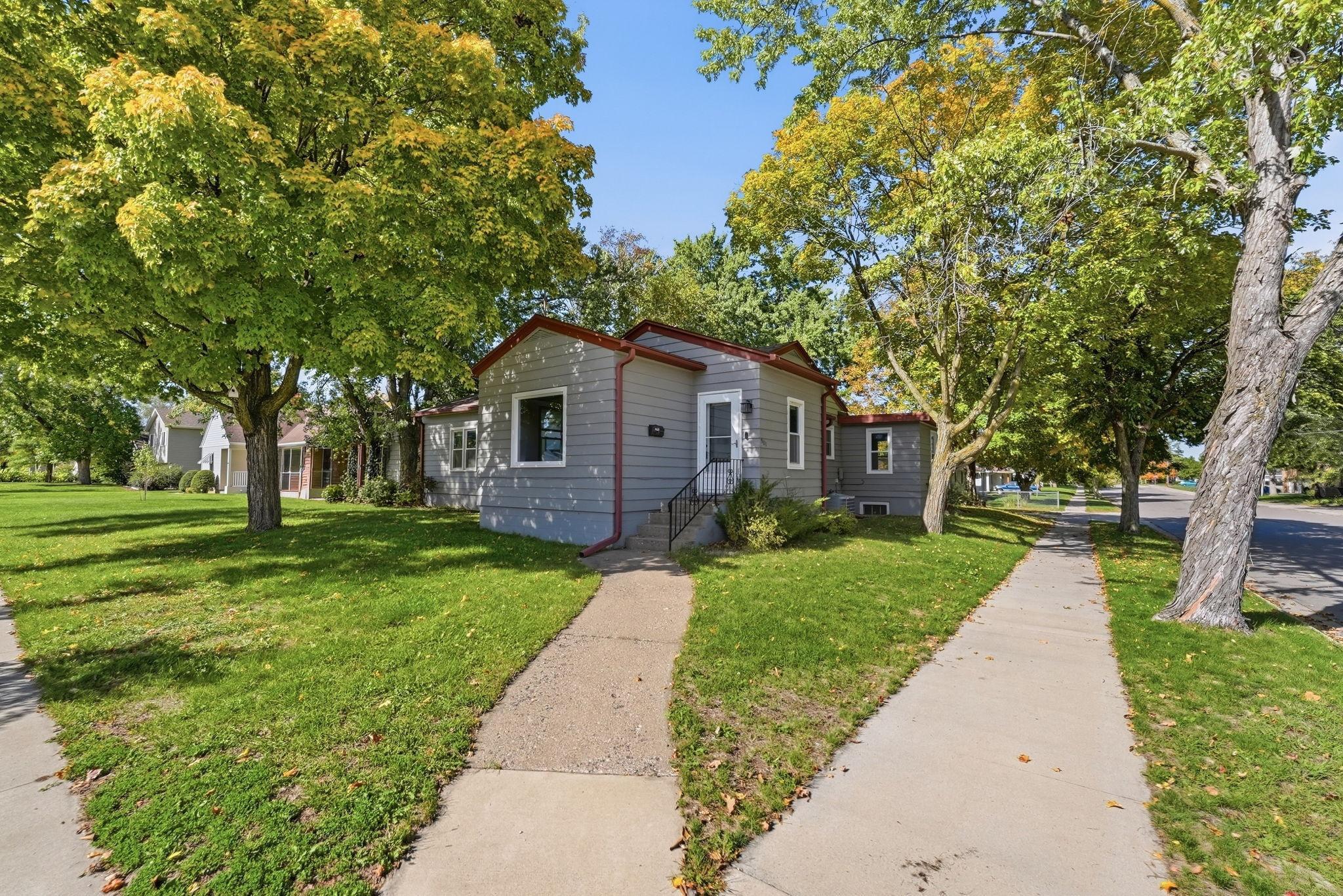 901 31st Avenue N Property Photo 2