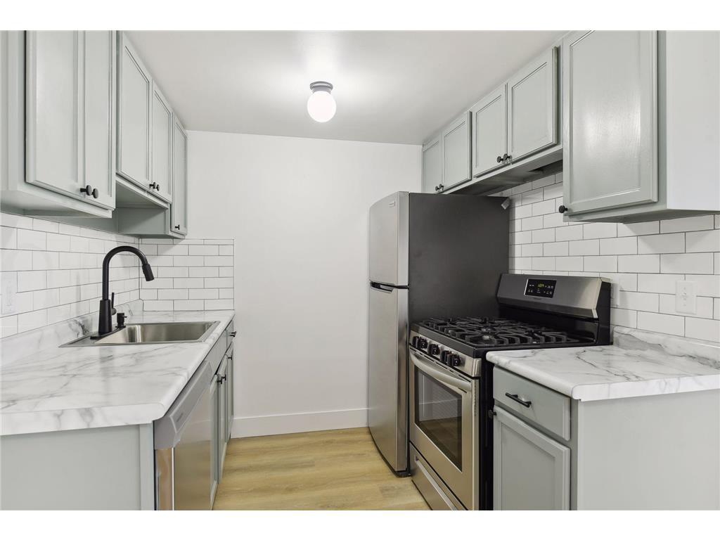 99 E 54th Street 5 Property Photo 4