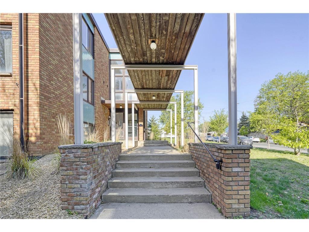 99 E 54th Street 5 Property Photo 13
