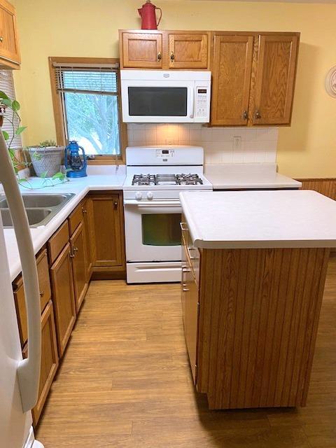 107 S Stewart Avenue S Property Photo 6