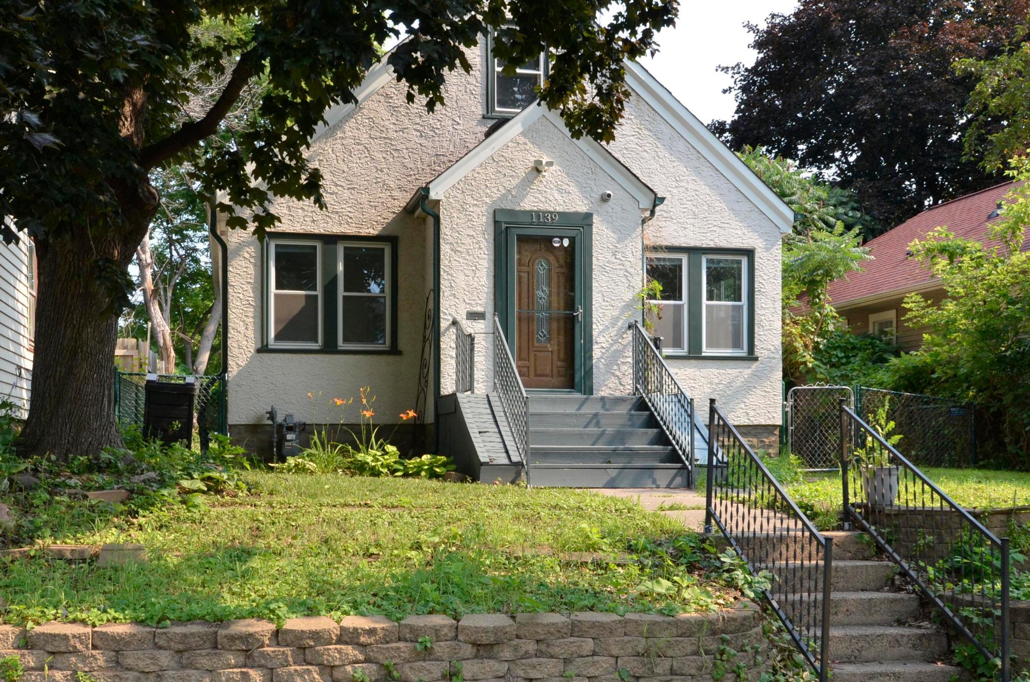 1139 Magnolia Avenue E Property Photo 1