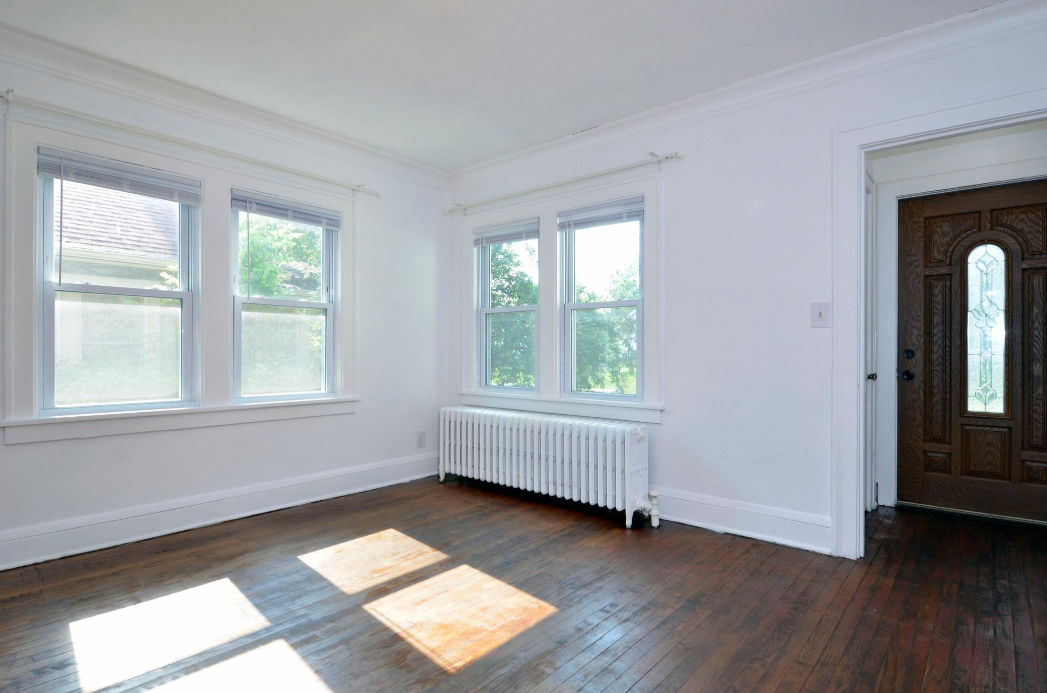 1139 Magnolia Avenue E Property Photo 4
